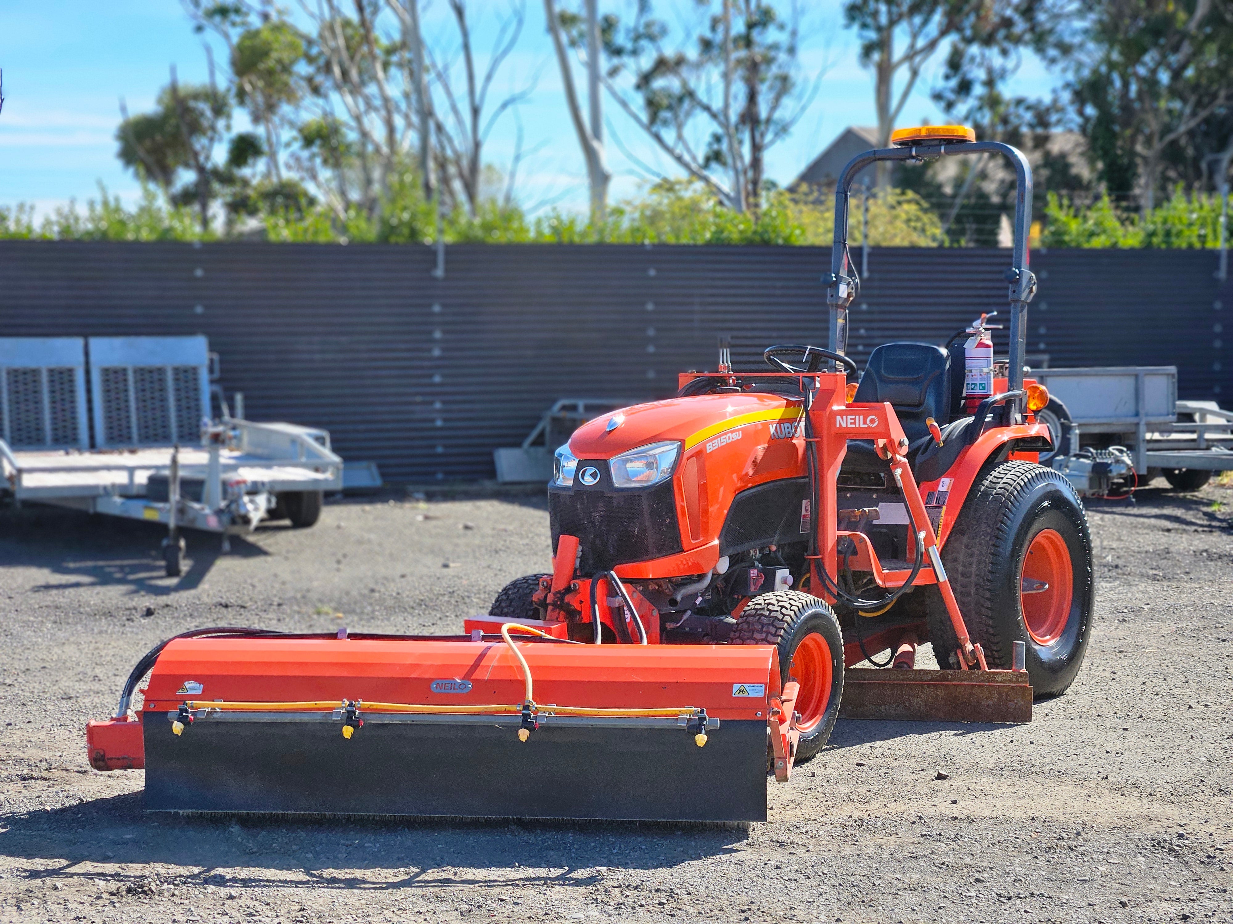 2020 Neilo B3150 Tractor Grader / Broom