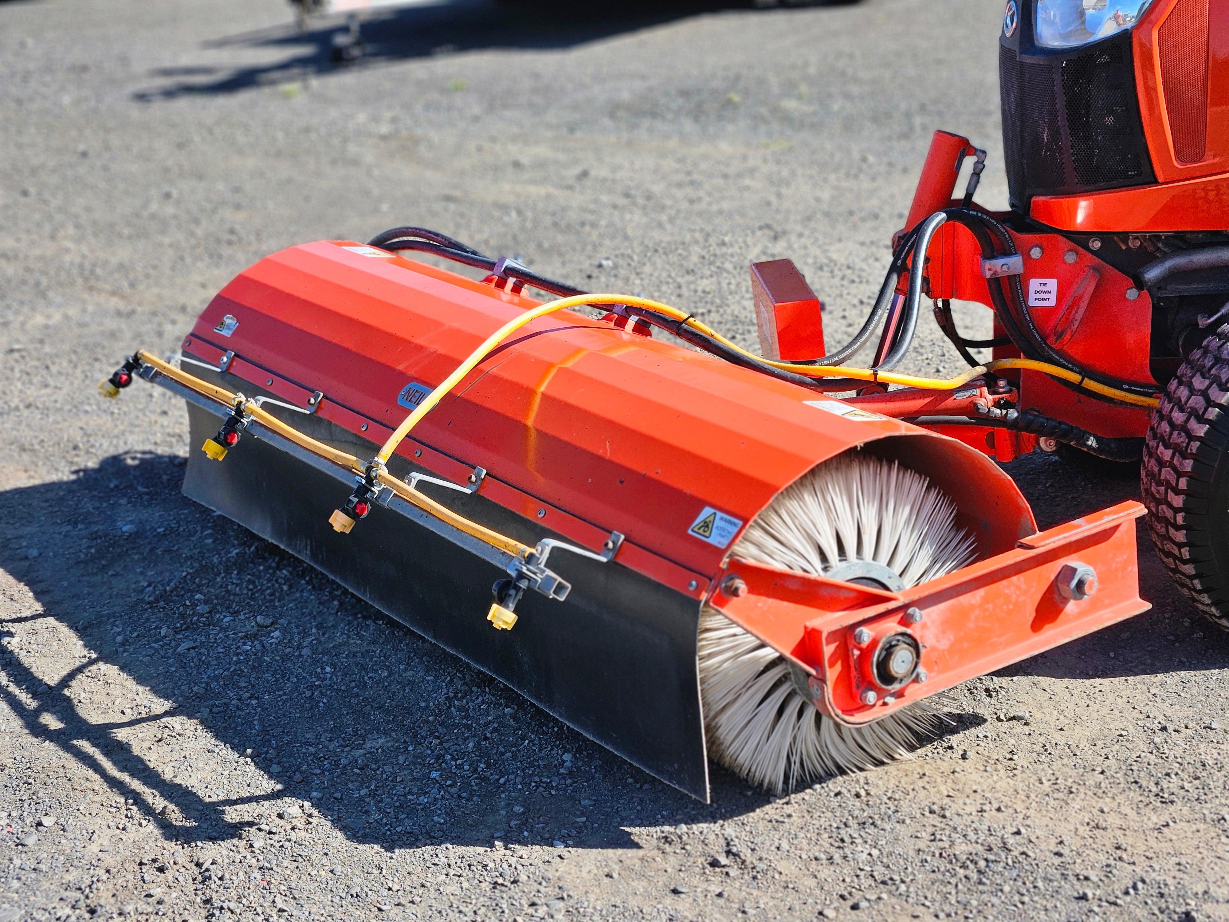 2020 Neilo B3150 Tractor Grader / Broom
