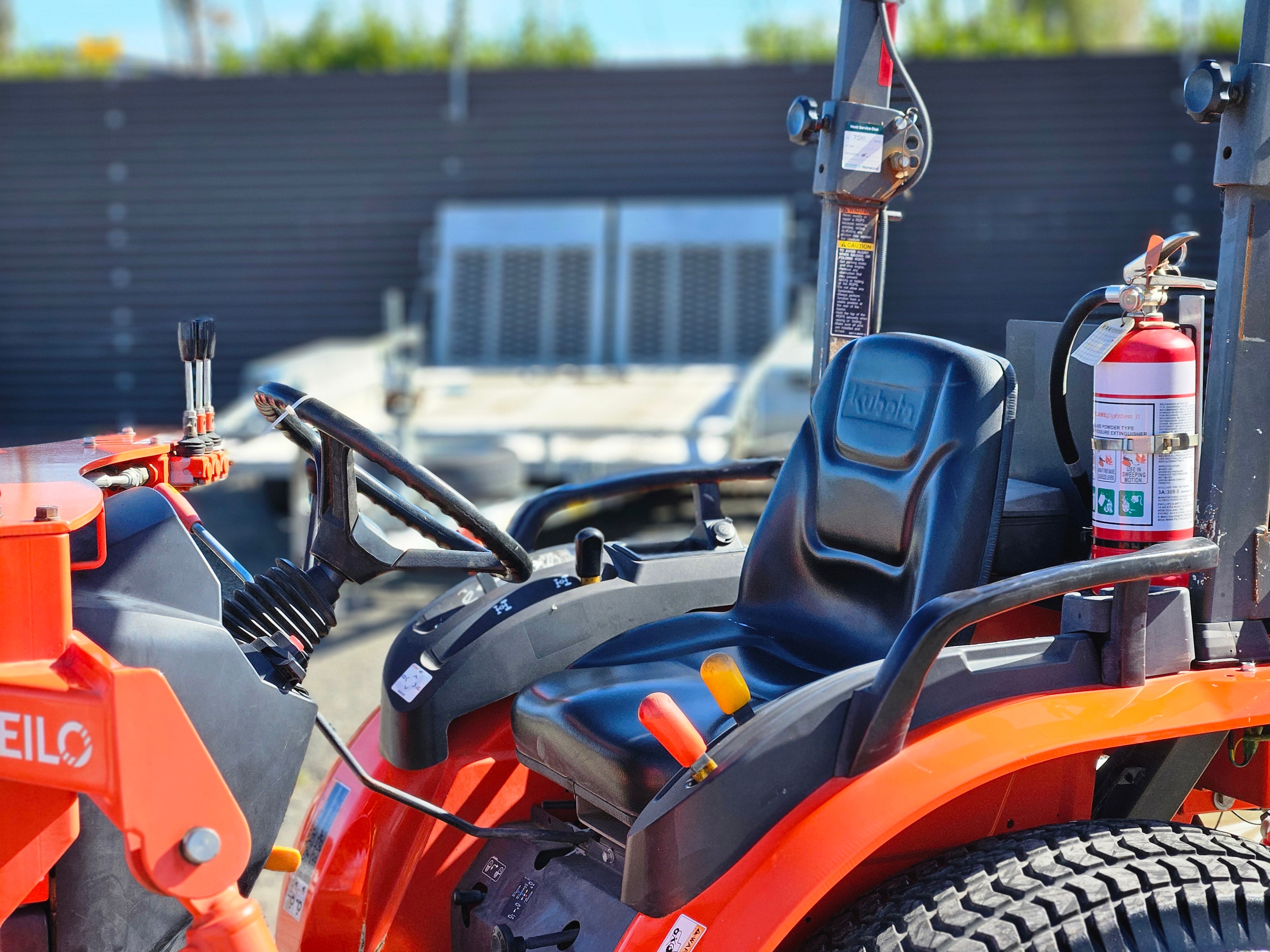 2020 Neilo B3150 Tractor Grader / Broom