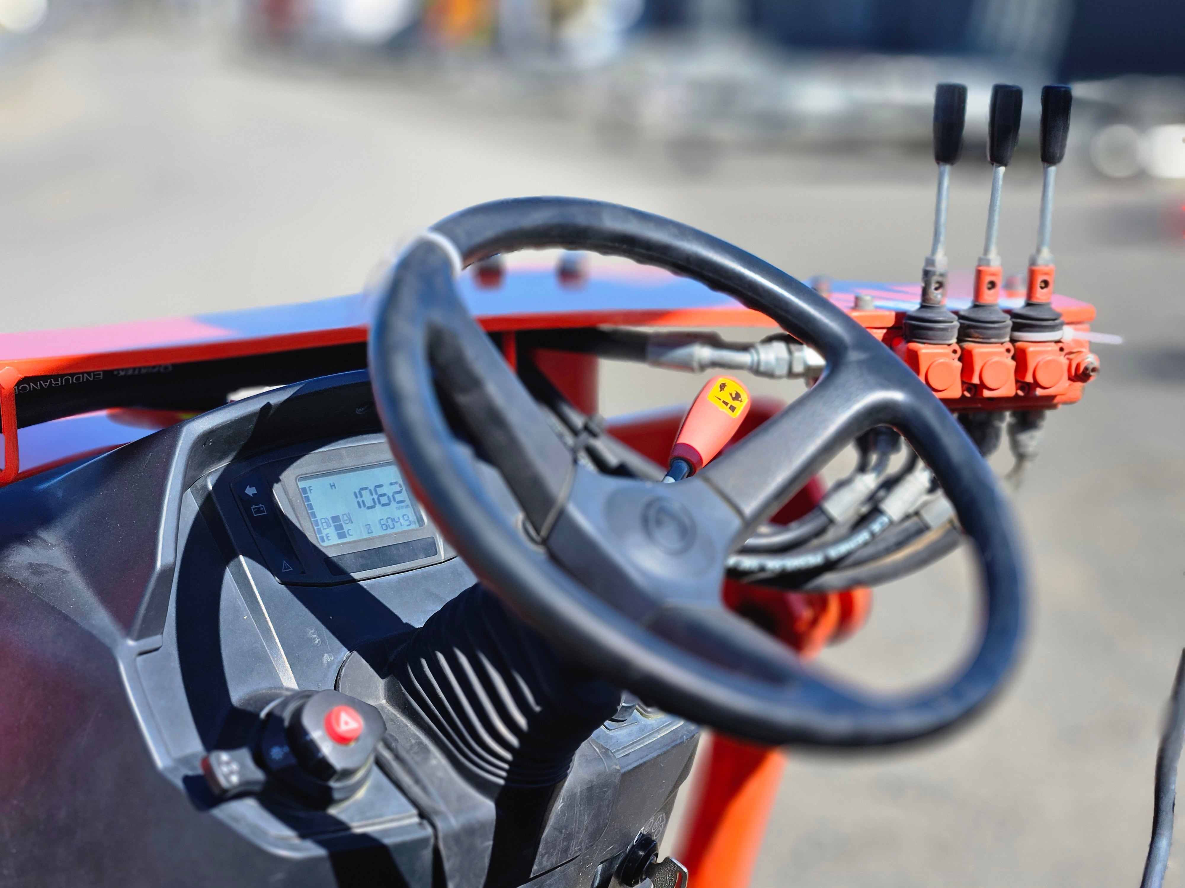 2020 Neilo B3150 Tractor Grader / Broom