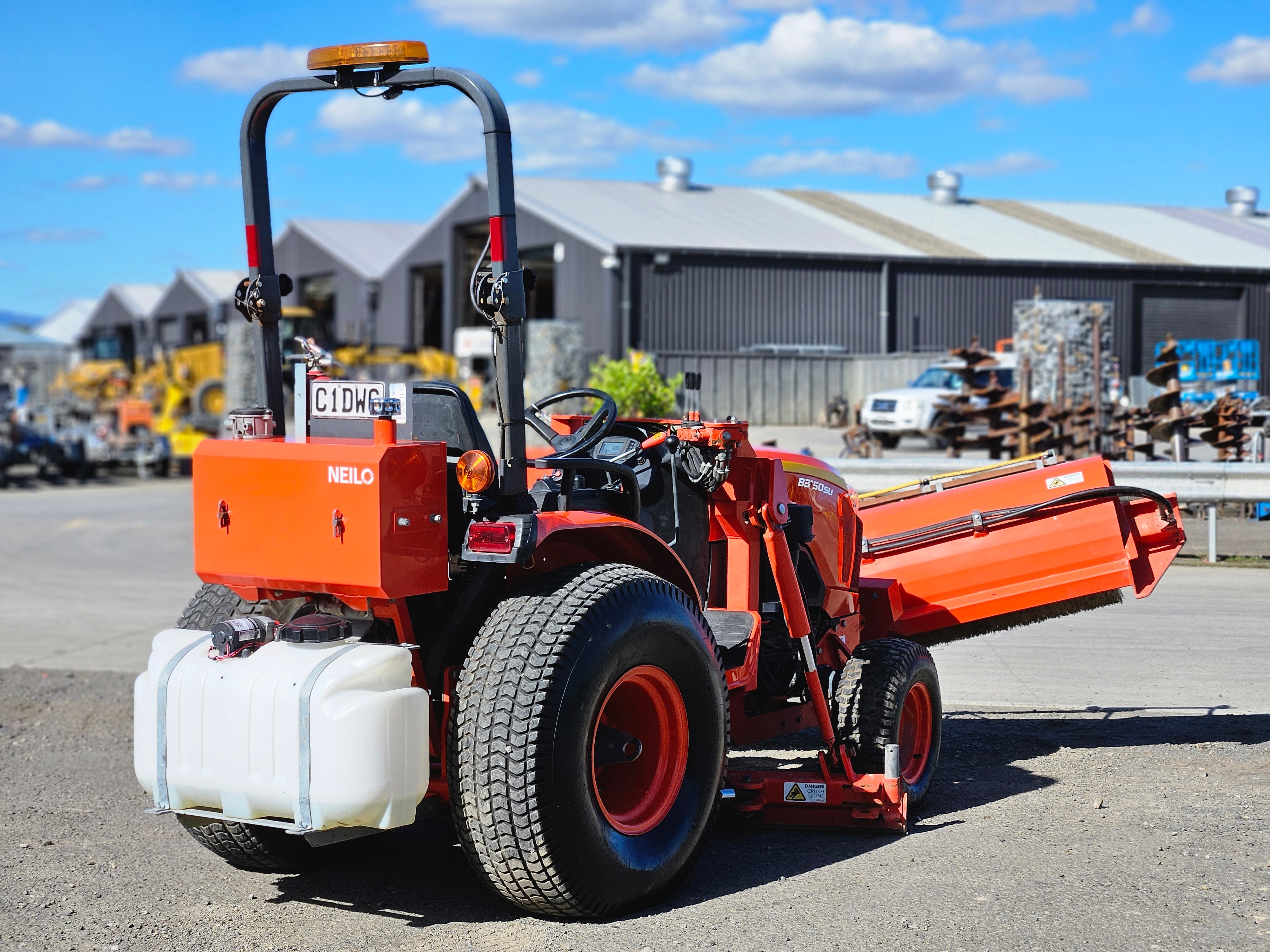 2020 Neilo B3150 Tractor Grader / Broom
