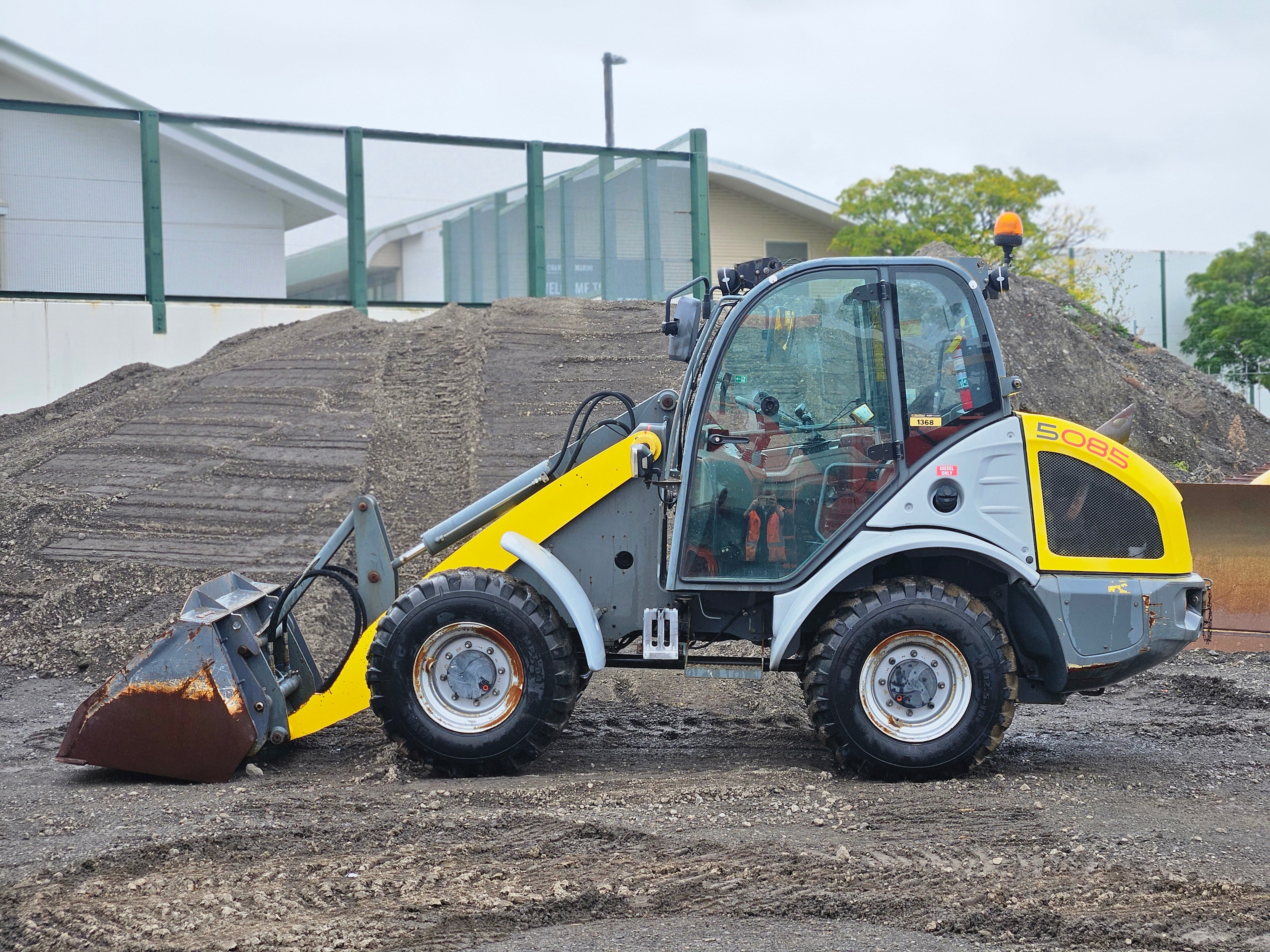 2016 Wacker Neuson 353 Loader