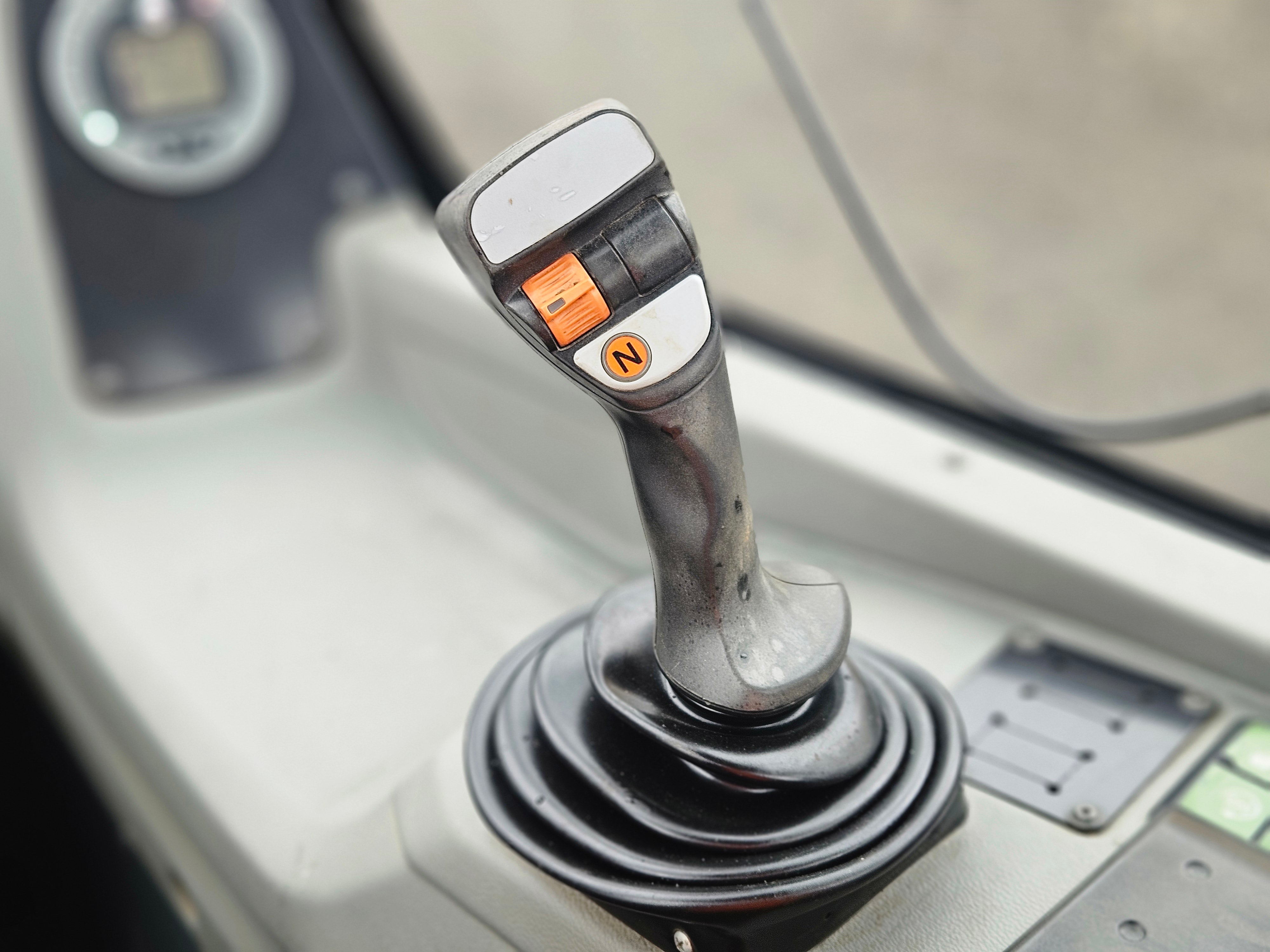 2016 Wacker Neuson 353 Loader