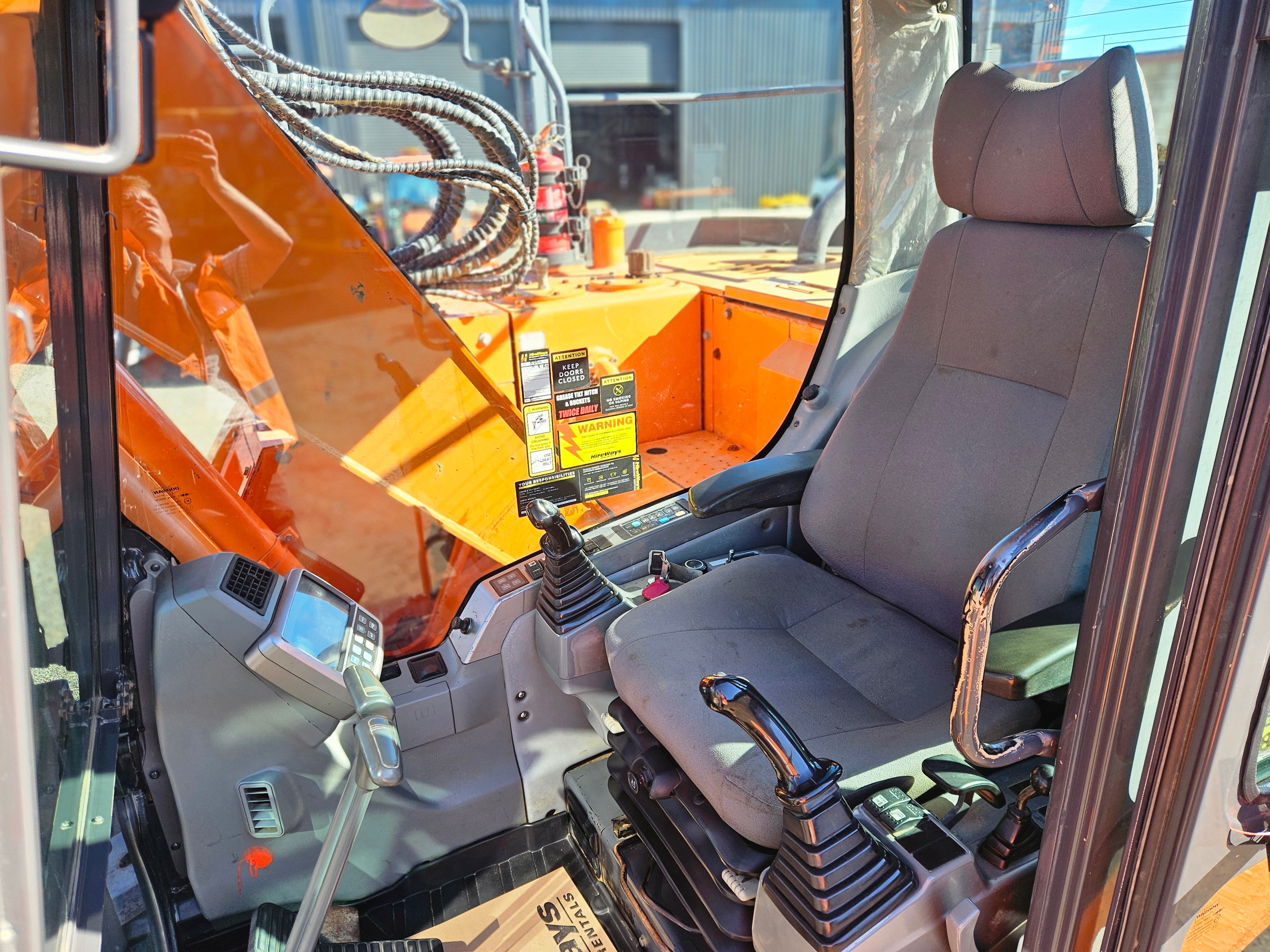 2015 Doosan DX140LCR Excavator