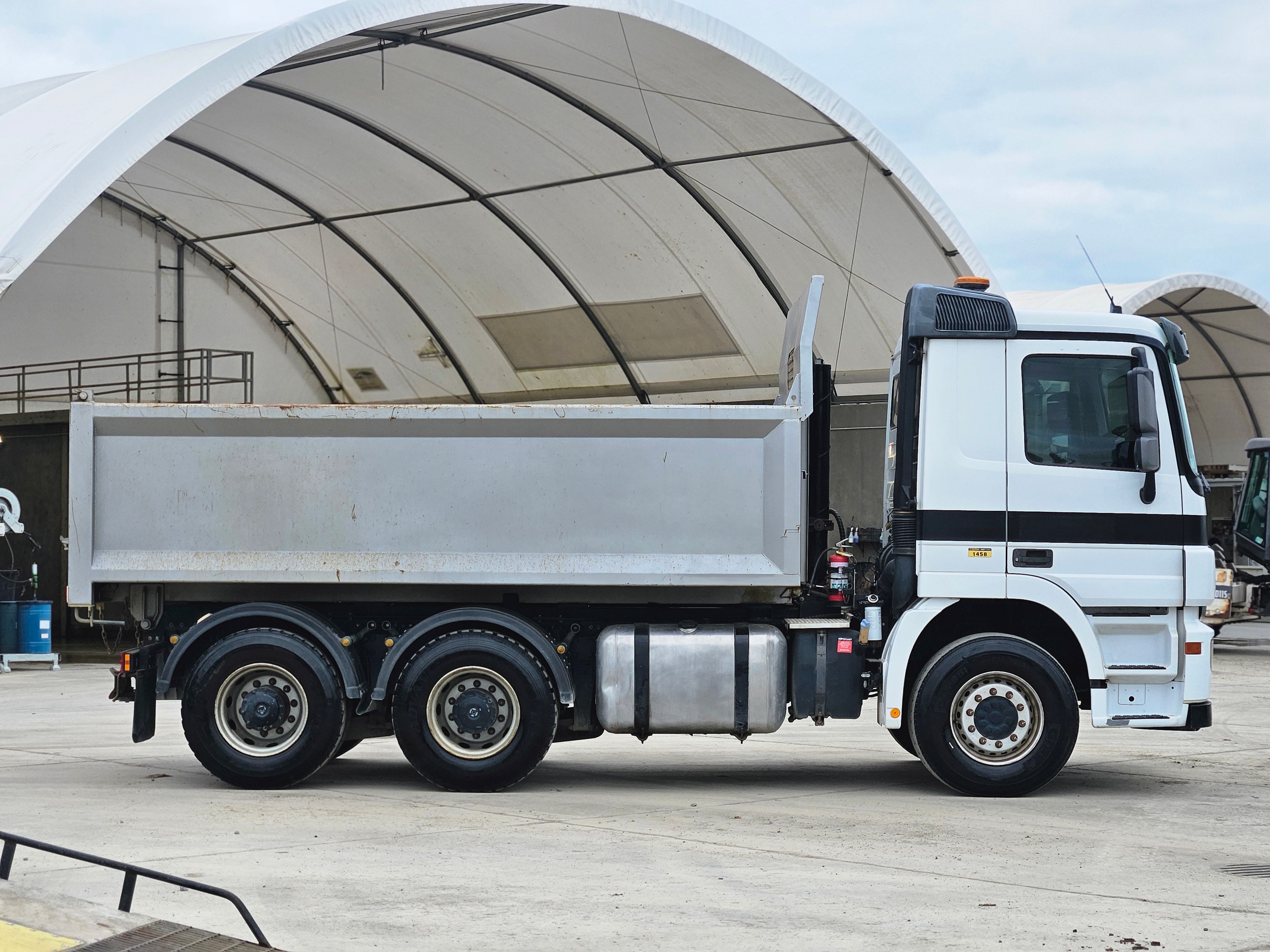 2010 Mercedes-Benz Actros 2644 Tip Truck