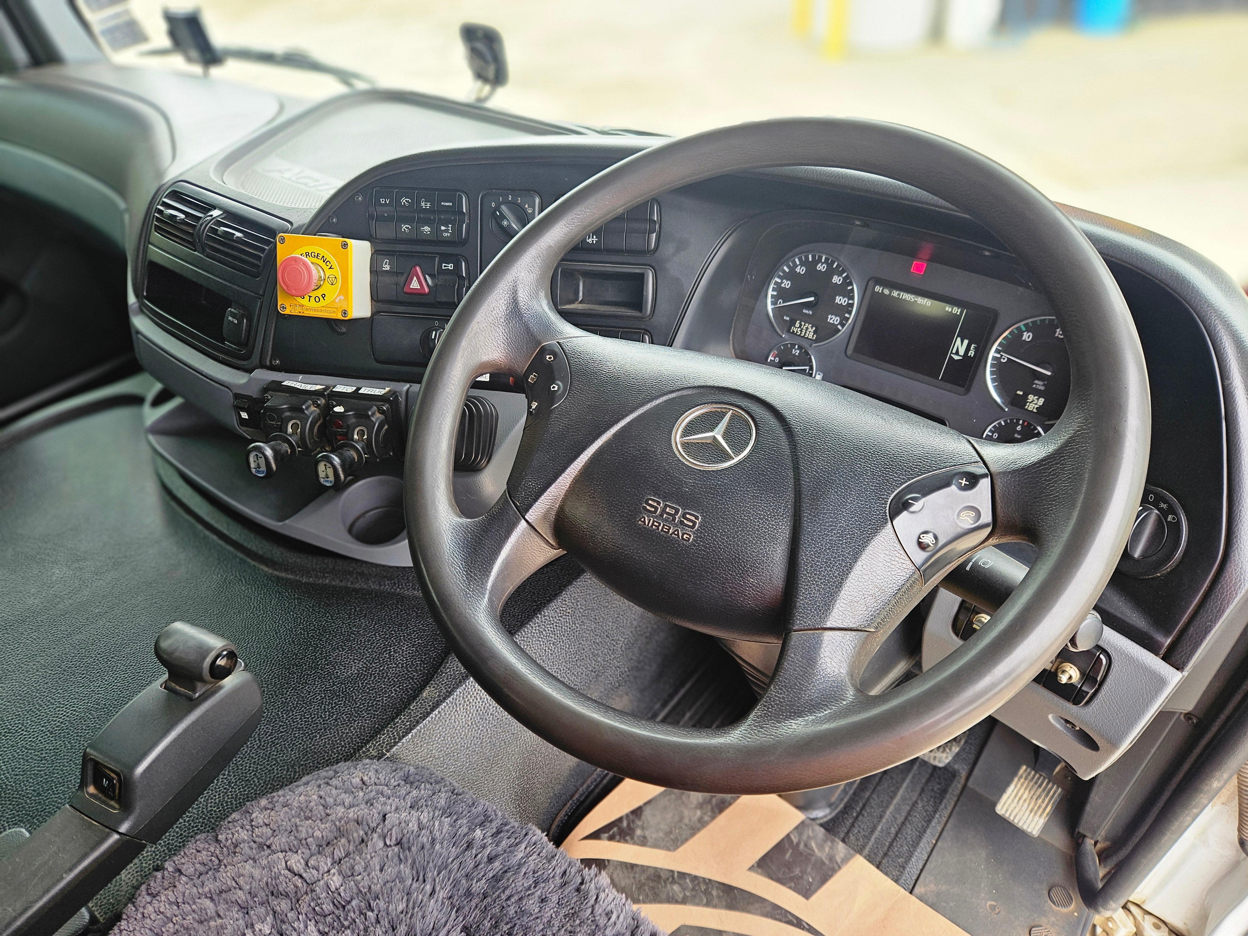 2010 Mercedes-Benz Actros 2644 Tip Truck