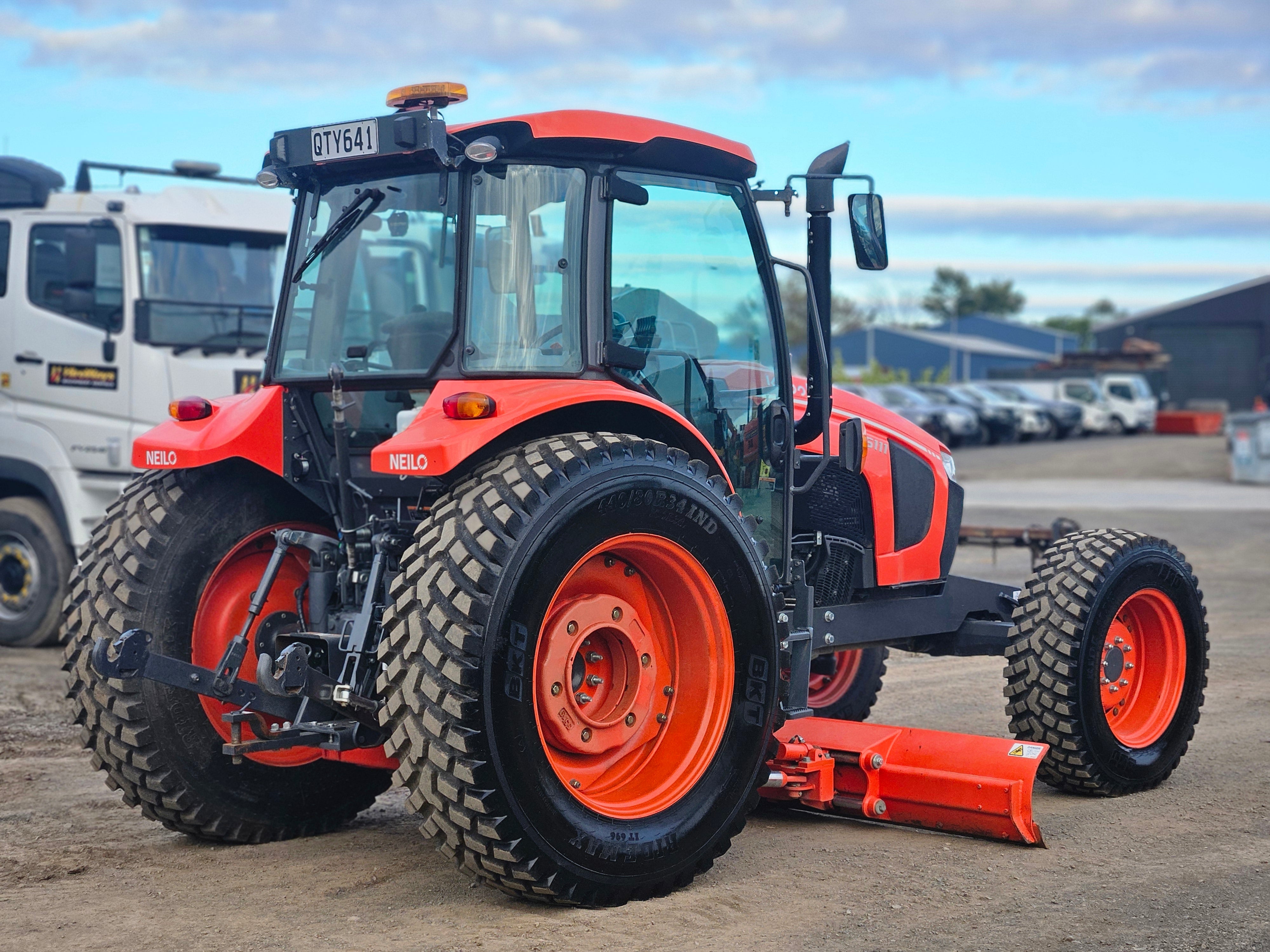 2023 Neilo M5111 Grader (Cabin)