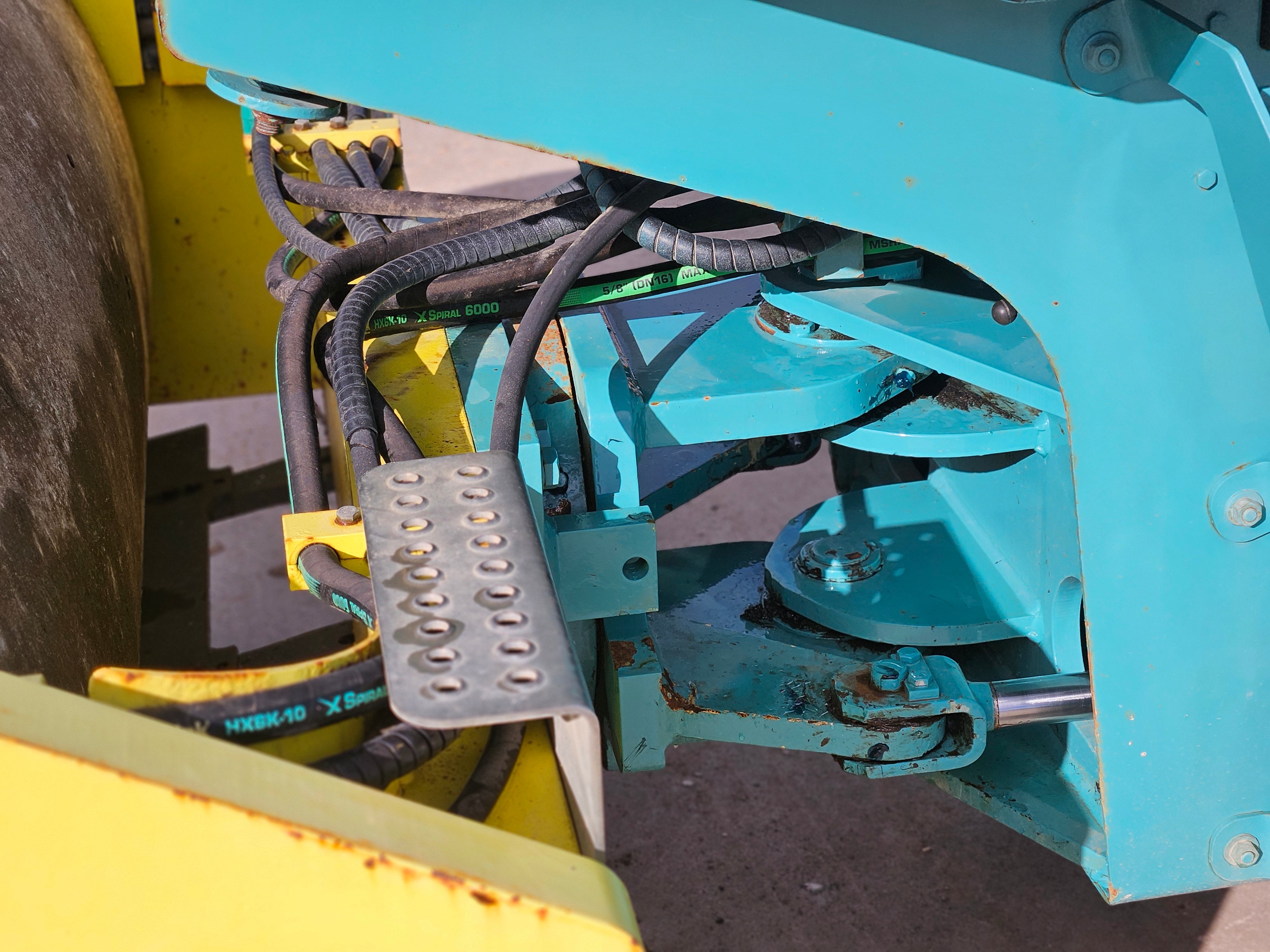 2008 Ammann ASC90D Smooth Drum Roller