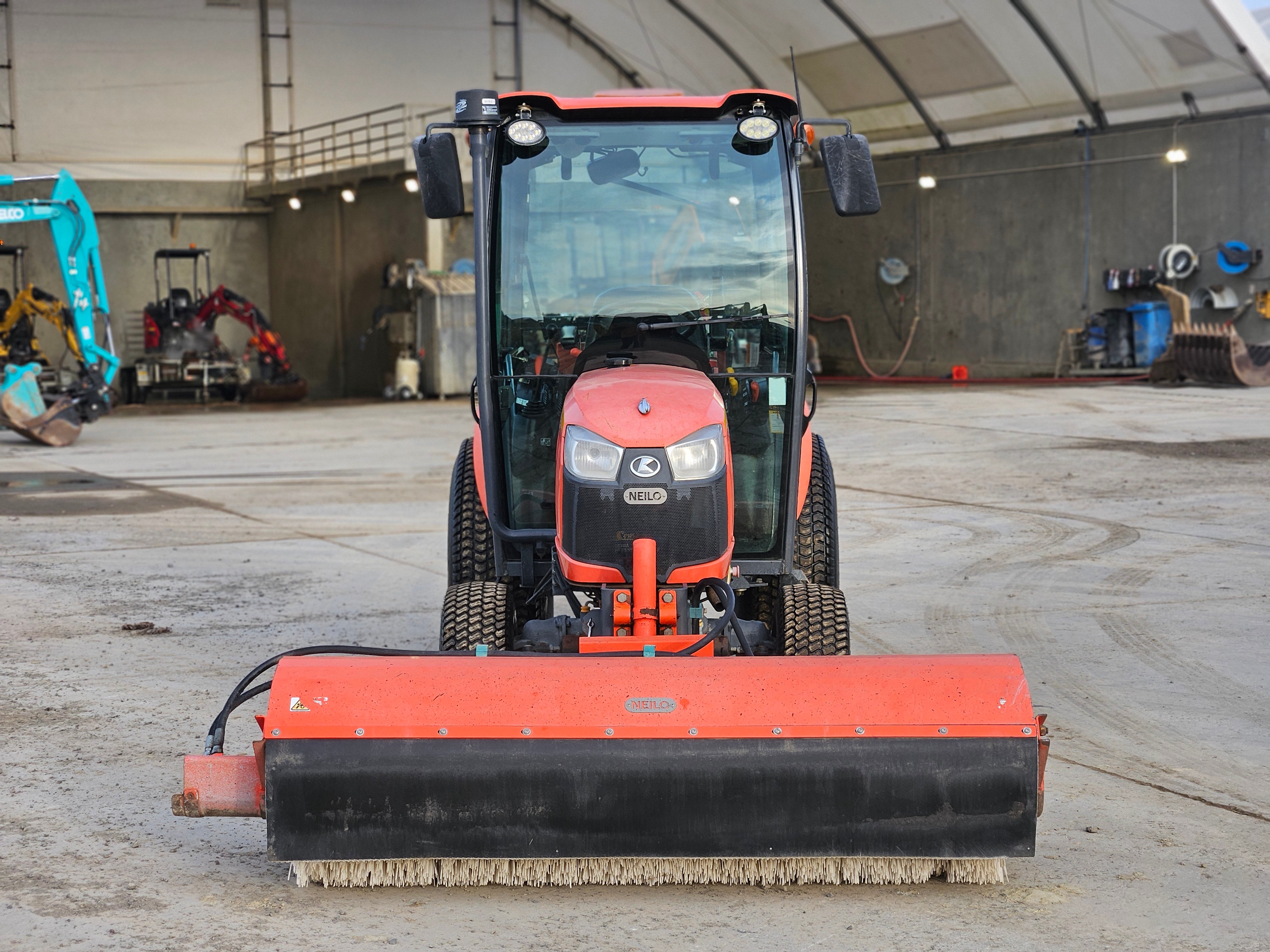 2020 Neilo B3150 Tractor Broom & Trailer