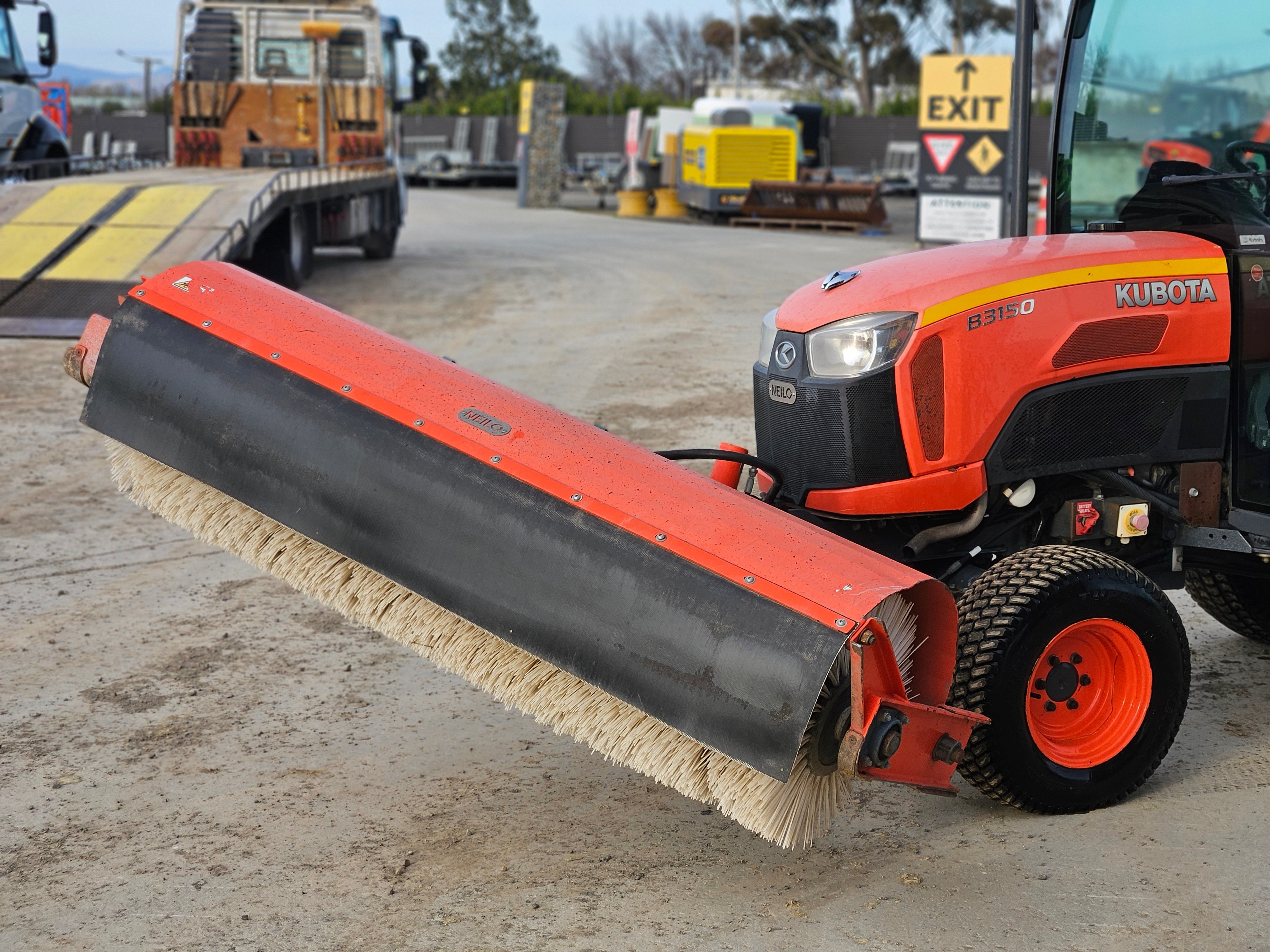 2020 Neilo B3150 Tractor Broom & Trailer
