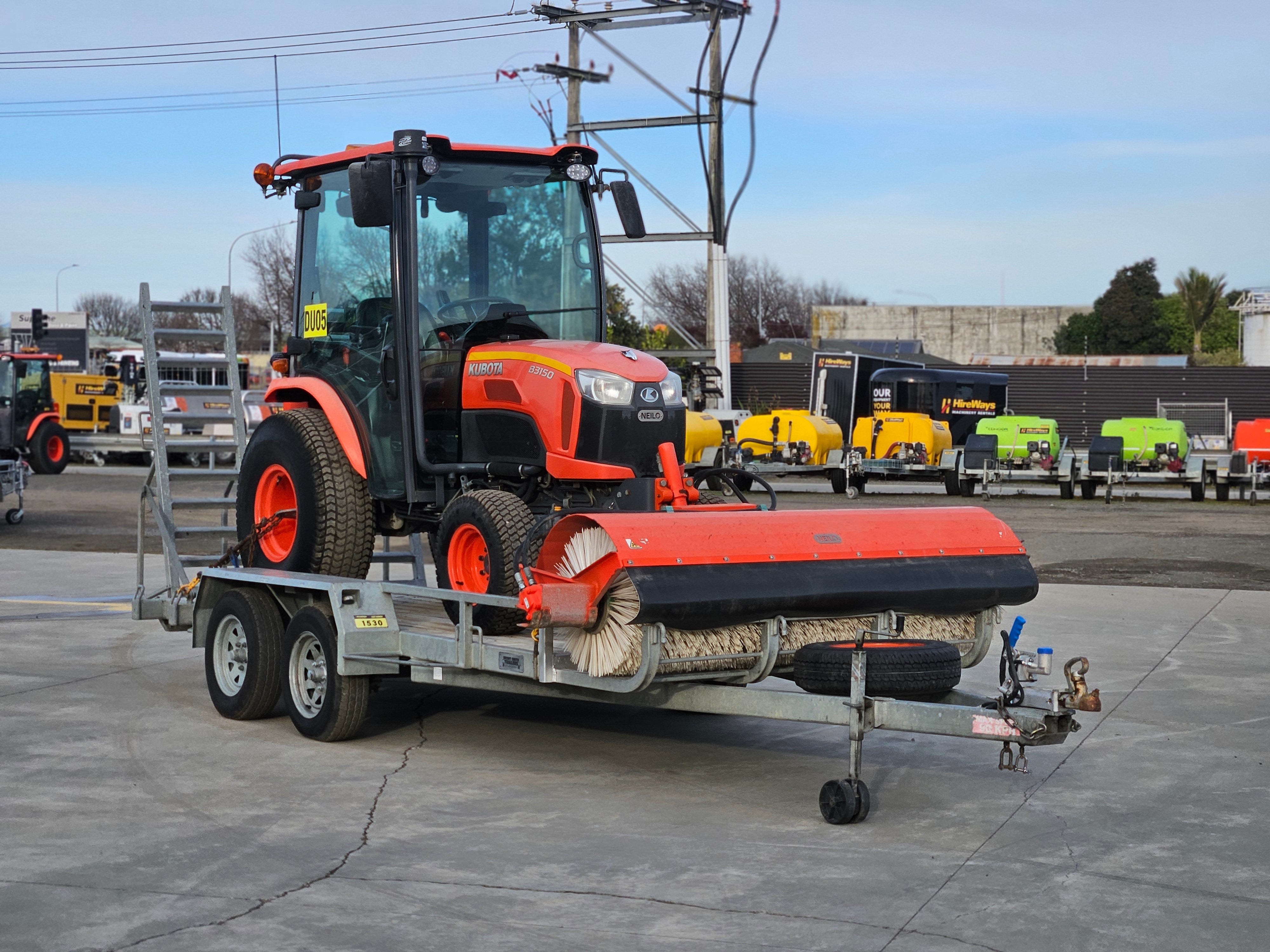 2020 Neilo B3150 Tractor Broom & Trailer