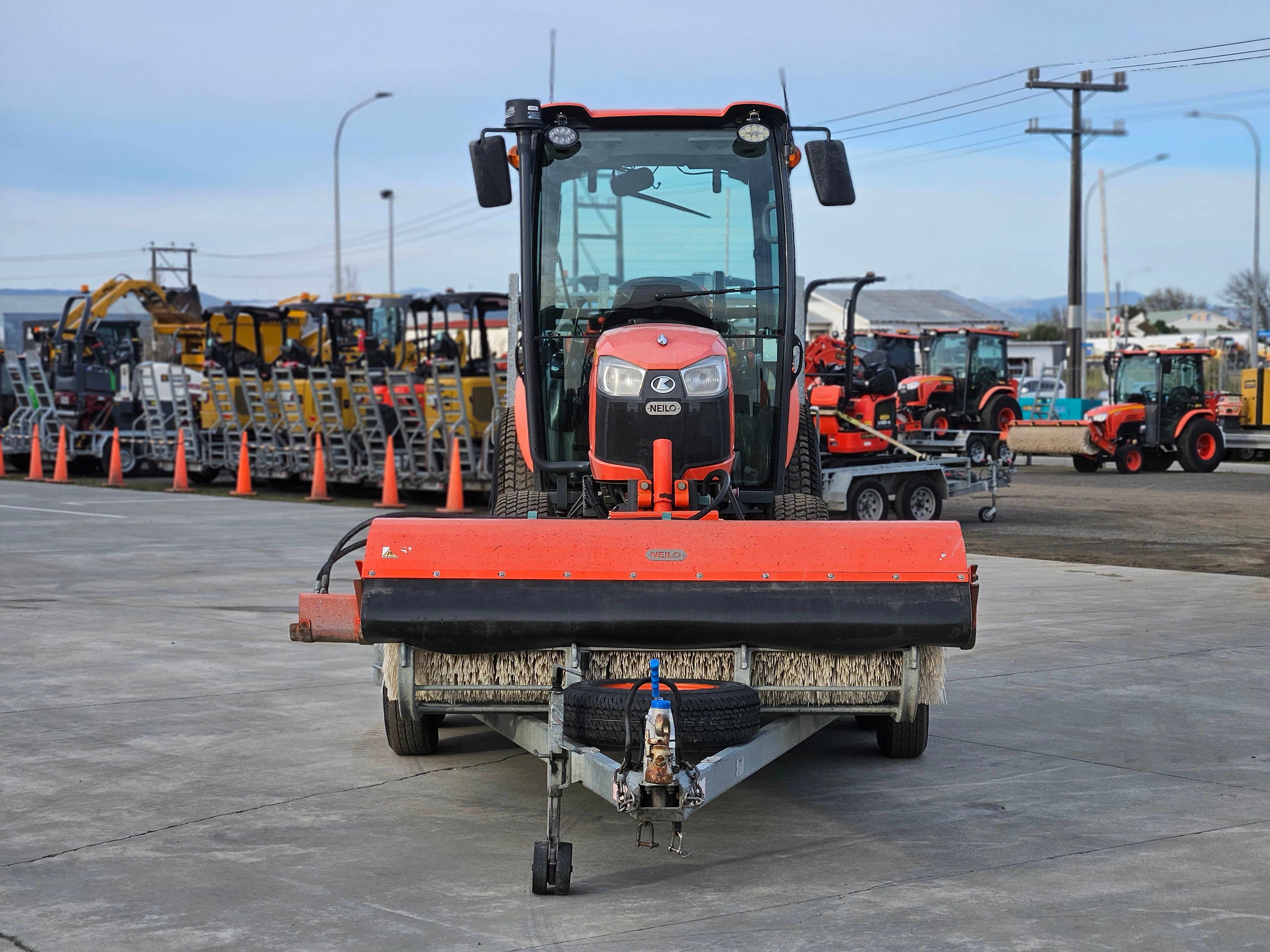 2020 Neilo B3150 Tractor Broom & Trailer
