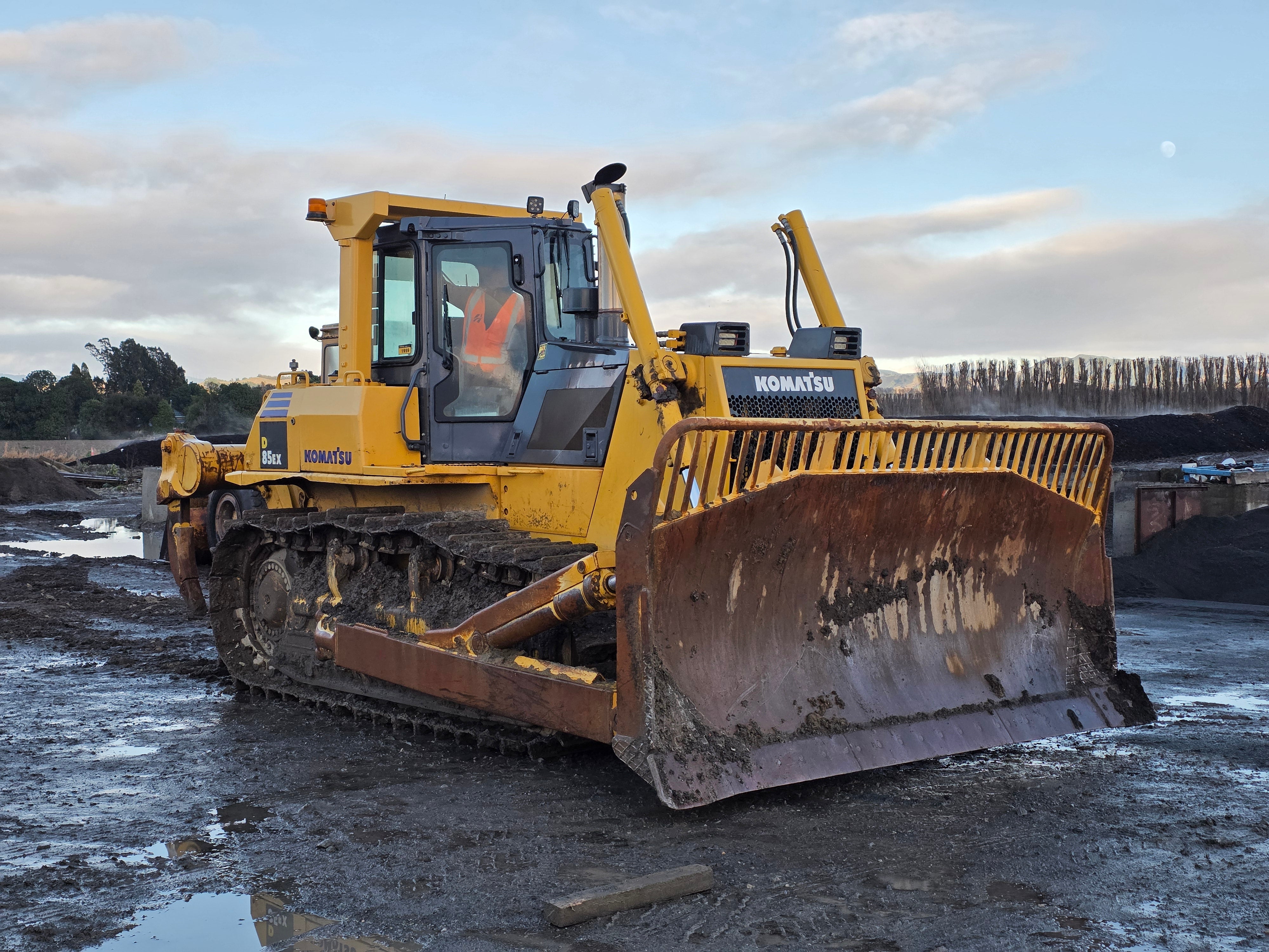 2011 Komatsu D85EX Bulldozer