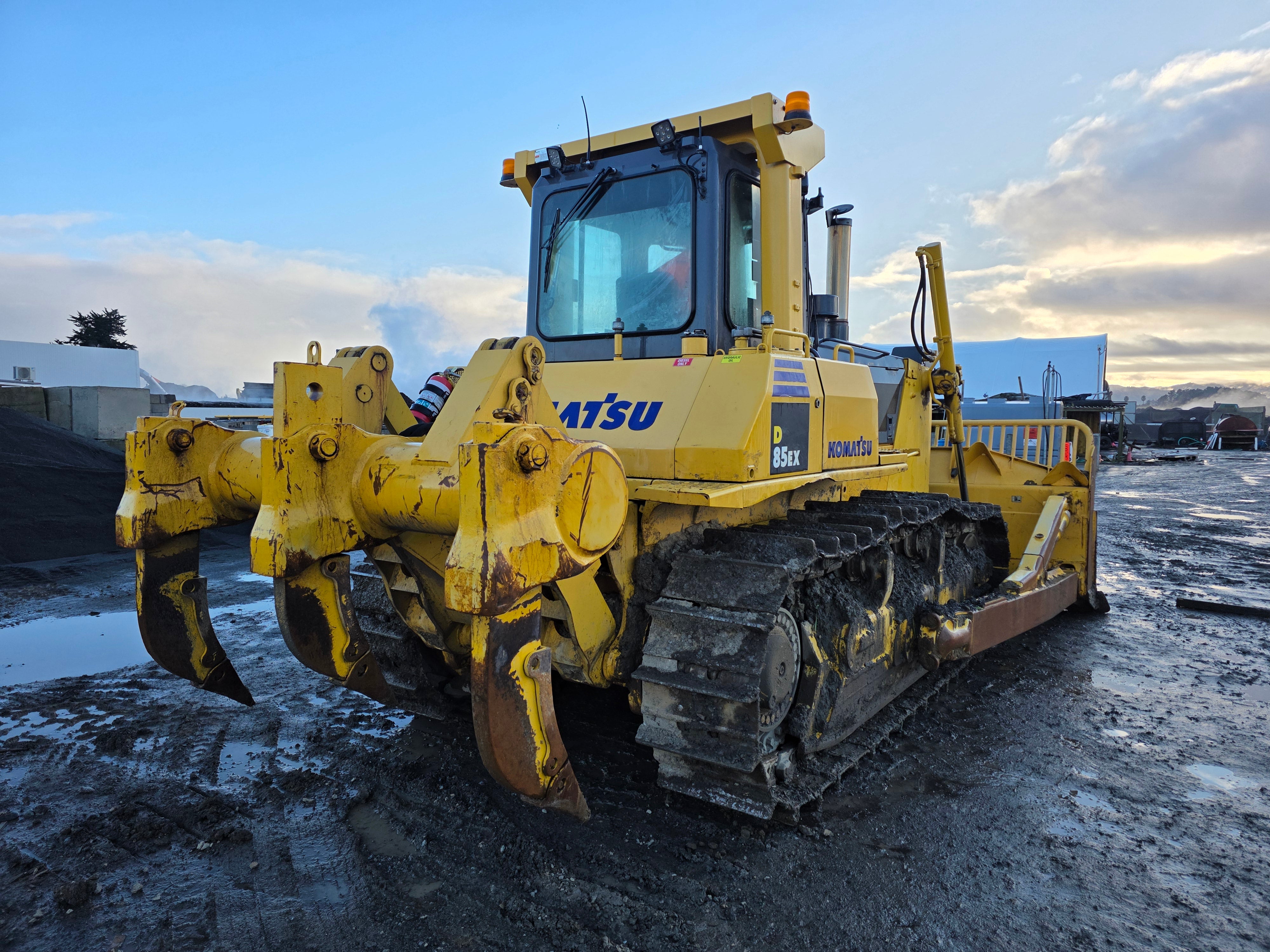 2011 Komatsu D85EX Bulldozer
