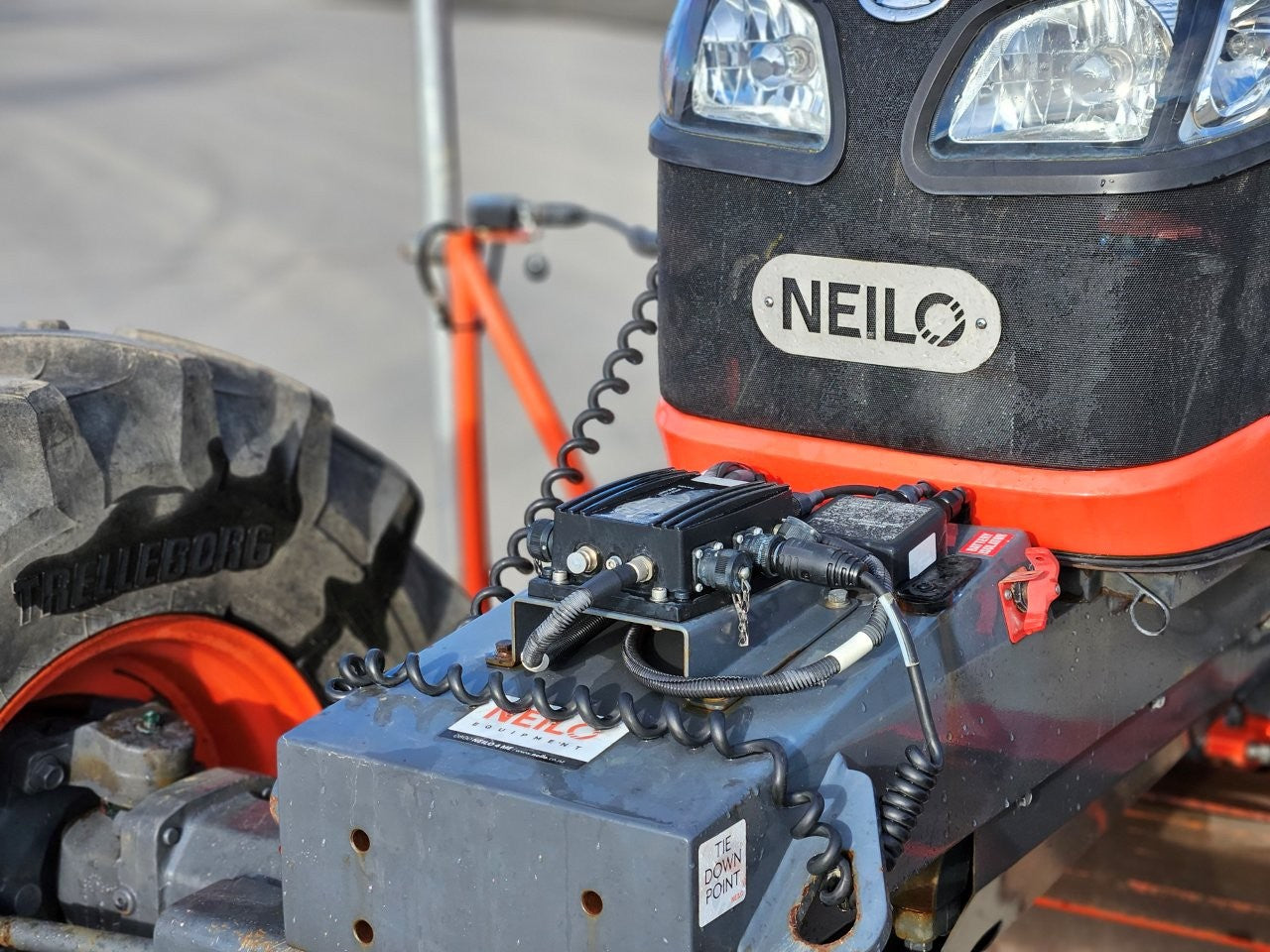 2022 Neilo M7040 Cabin Grader