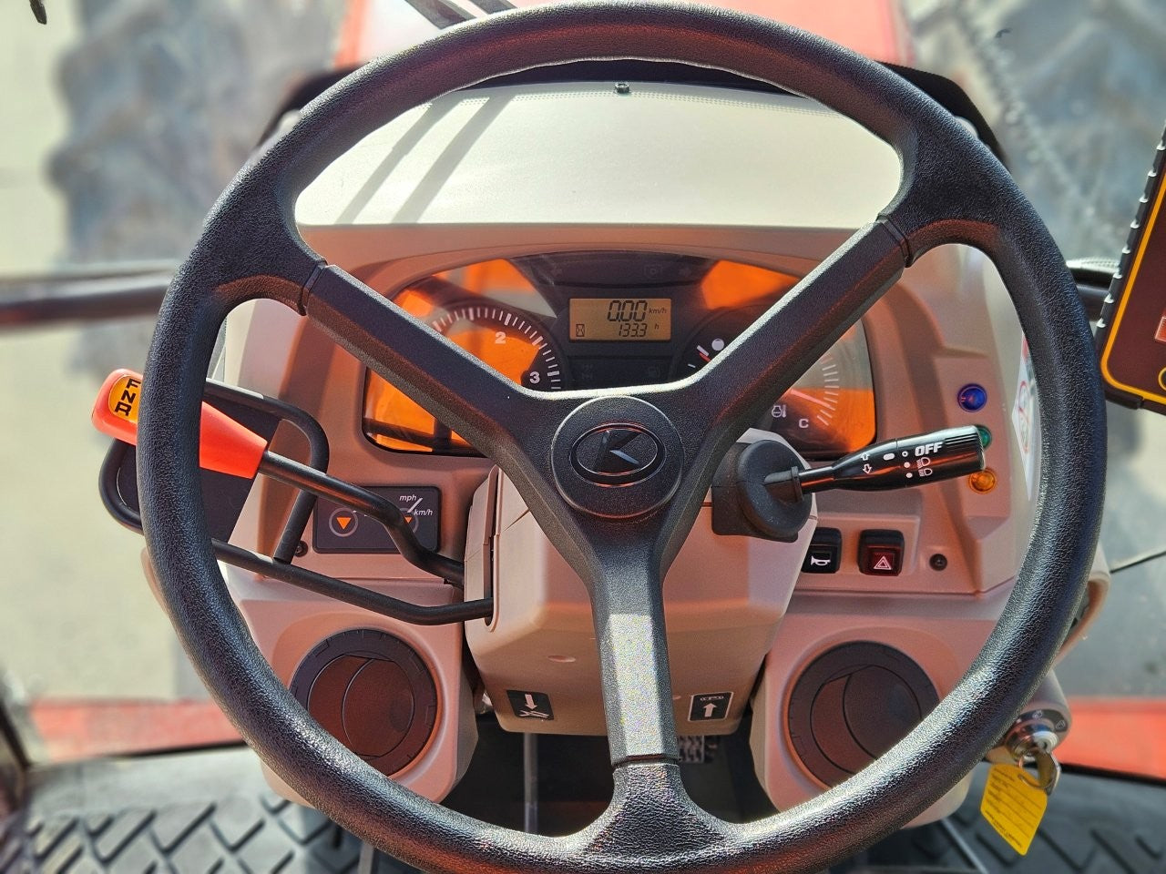 2022 Neilo M7040 Cabin Grader