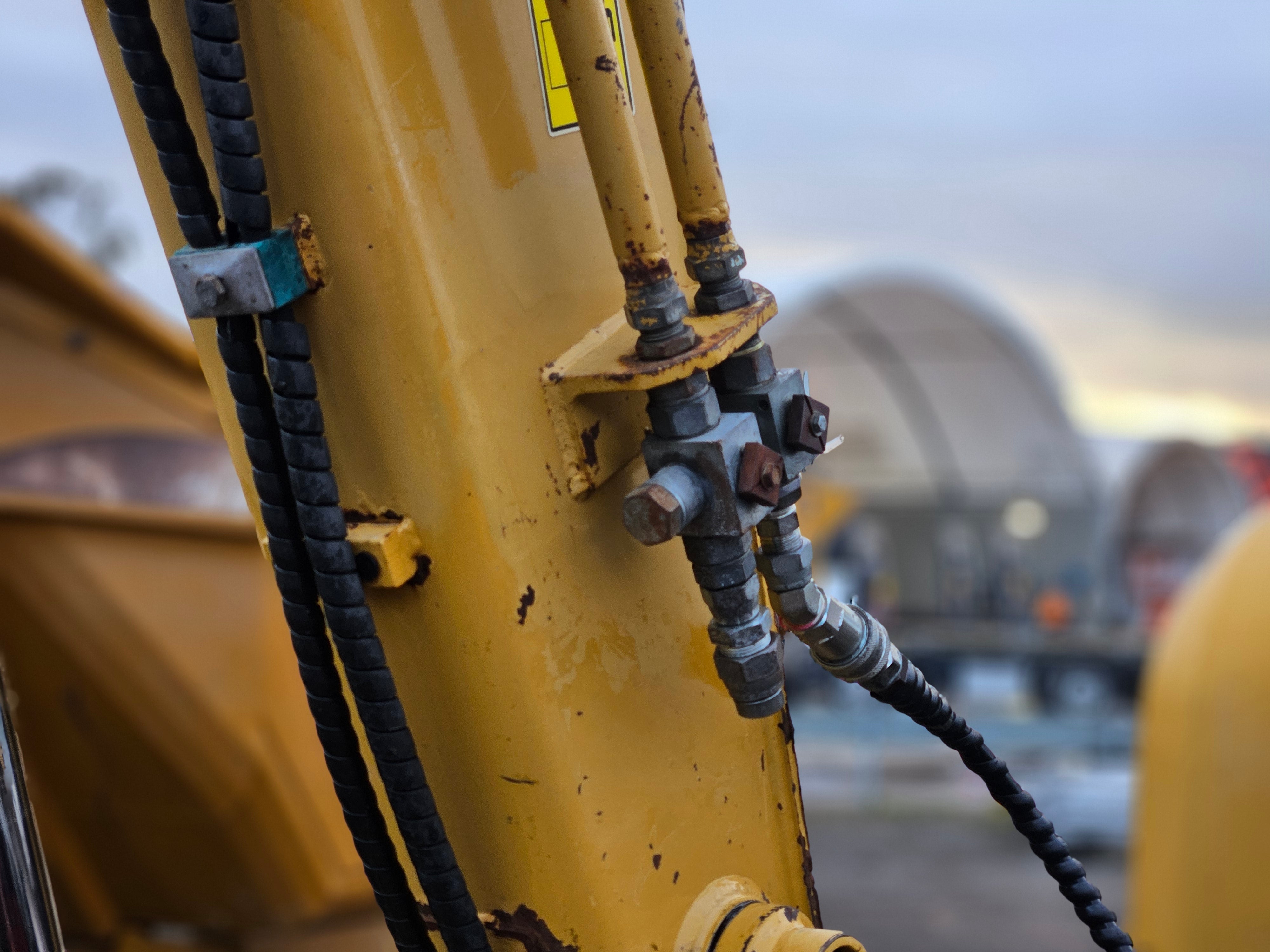 $1 Reserve 2016 Caterpillar 308 Excavator
