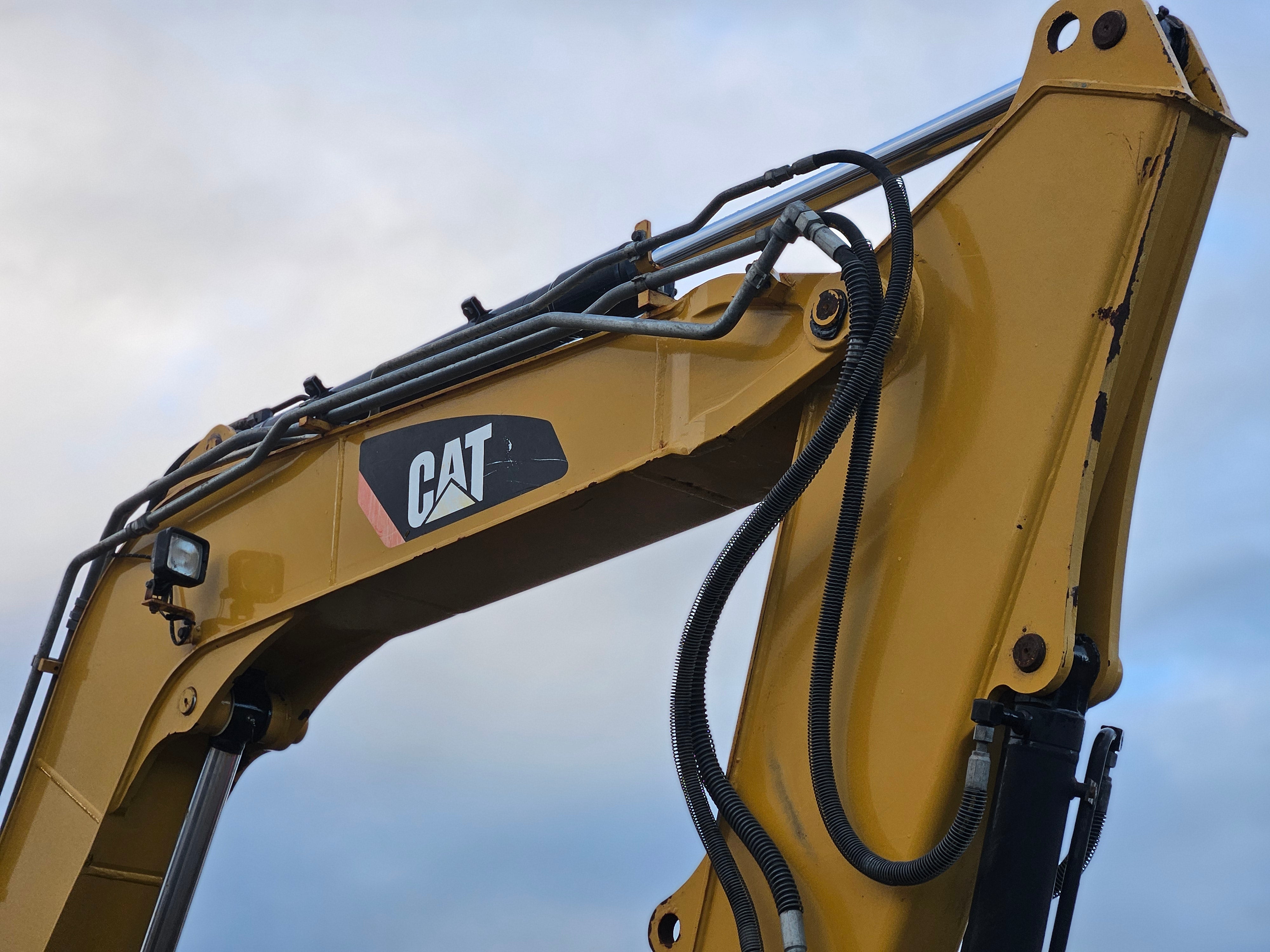 $1 Reserve 2016 Caterpillar 308 Excavator