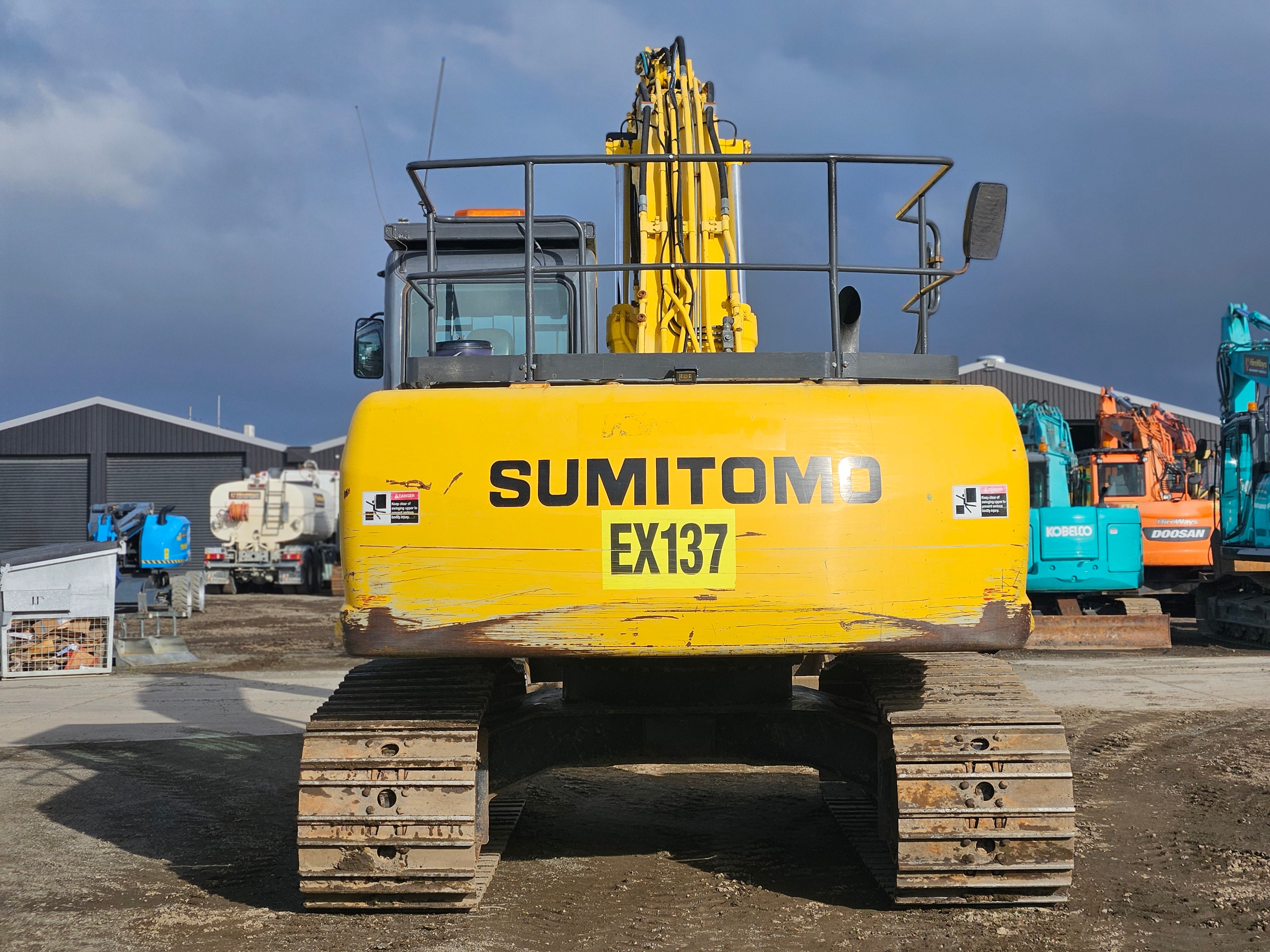 2015 Sumitomo SH210LC-5 Excavator