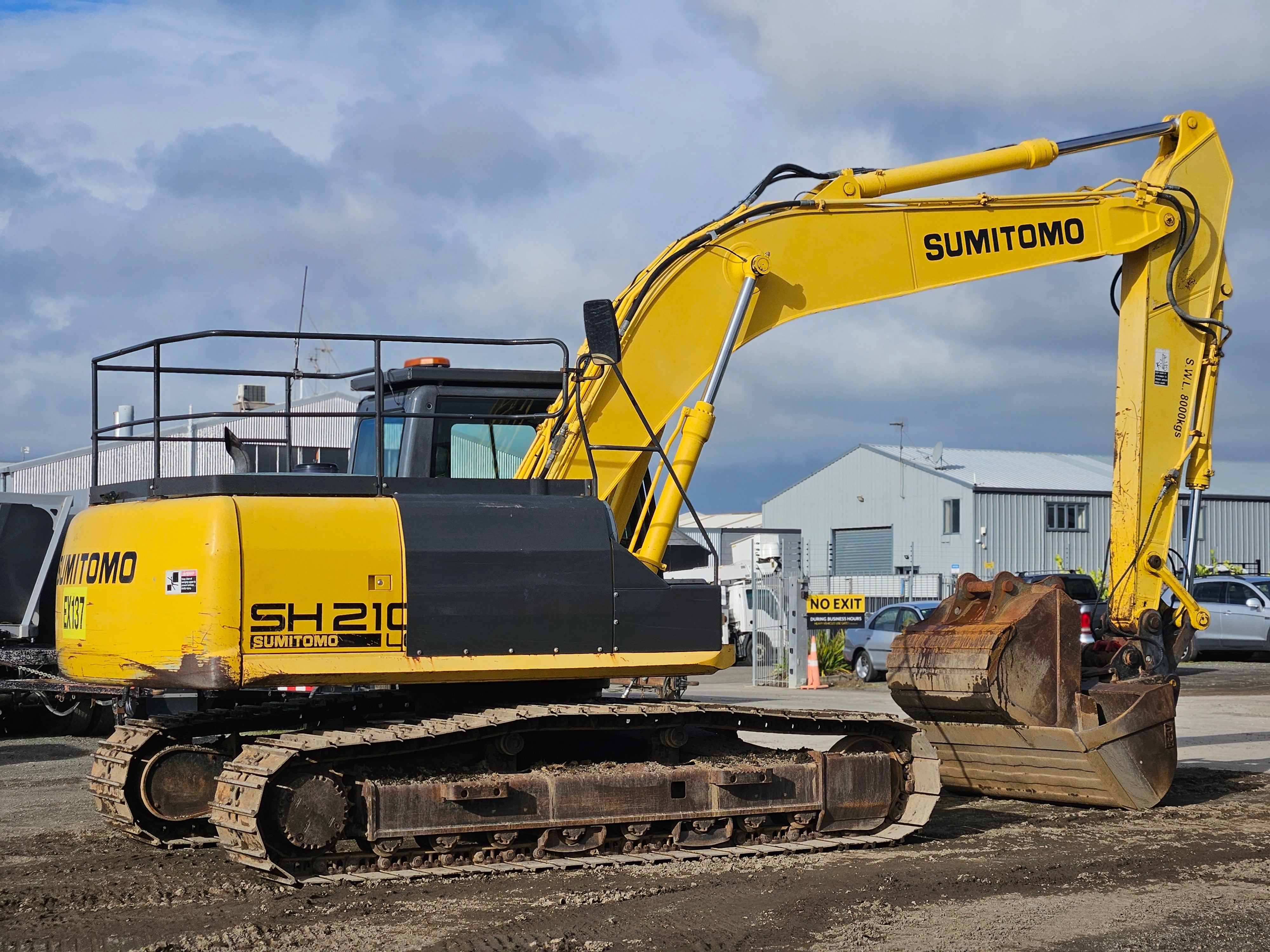 2015 Sumitomo SH210LC-5 Excavator
