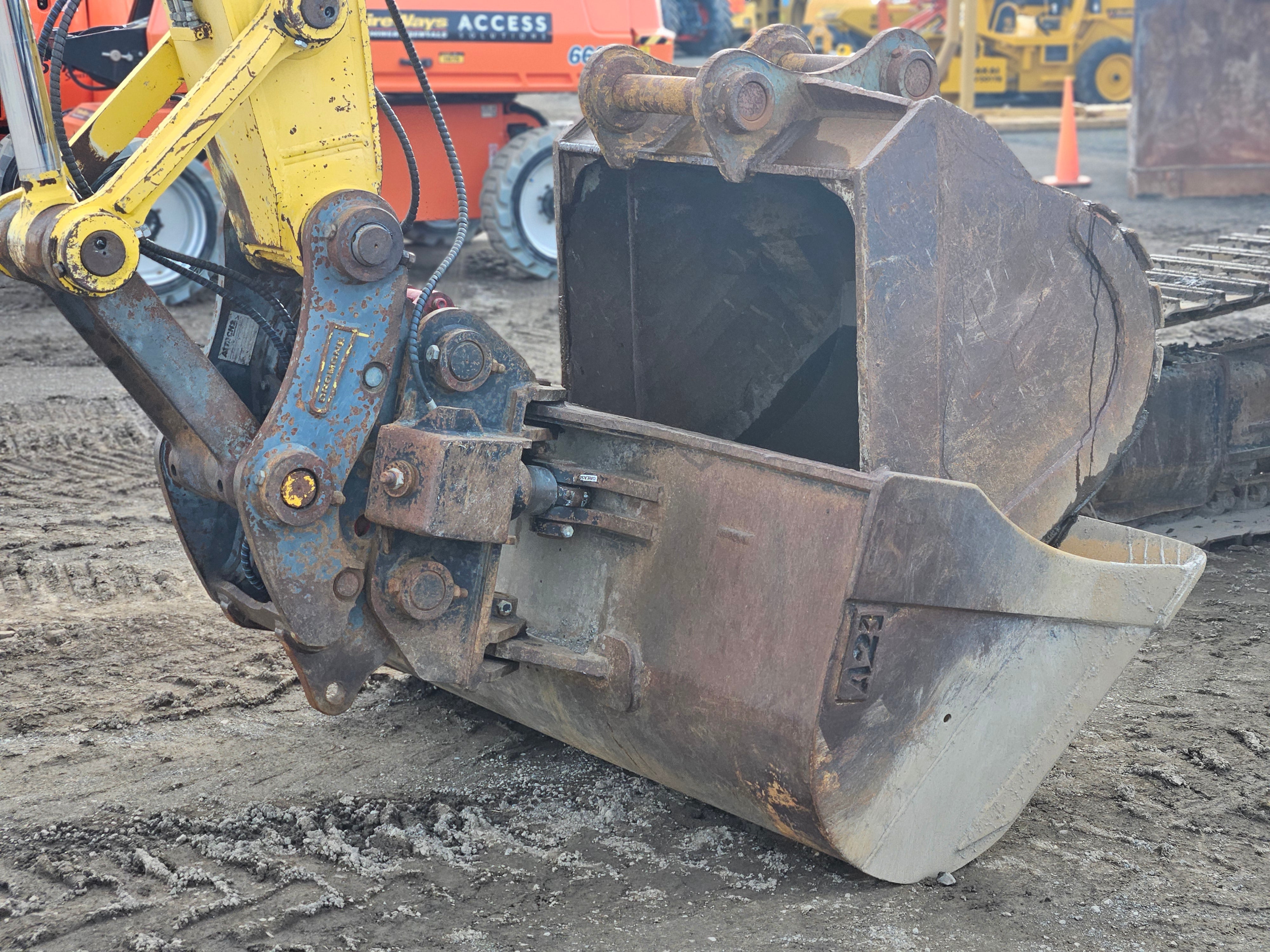 2015 Sumitomo SH210LC-5 Excavator
