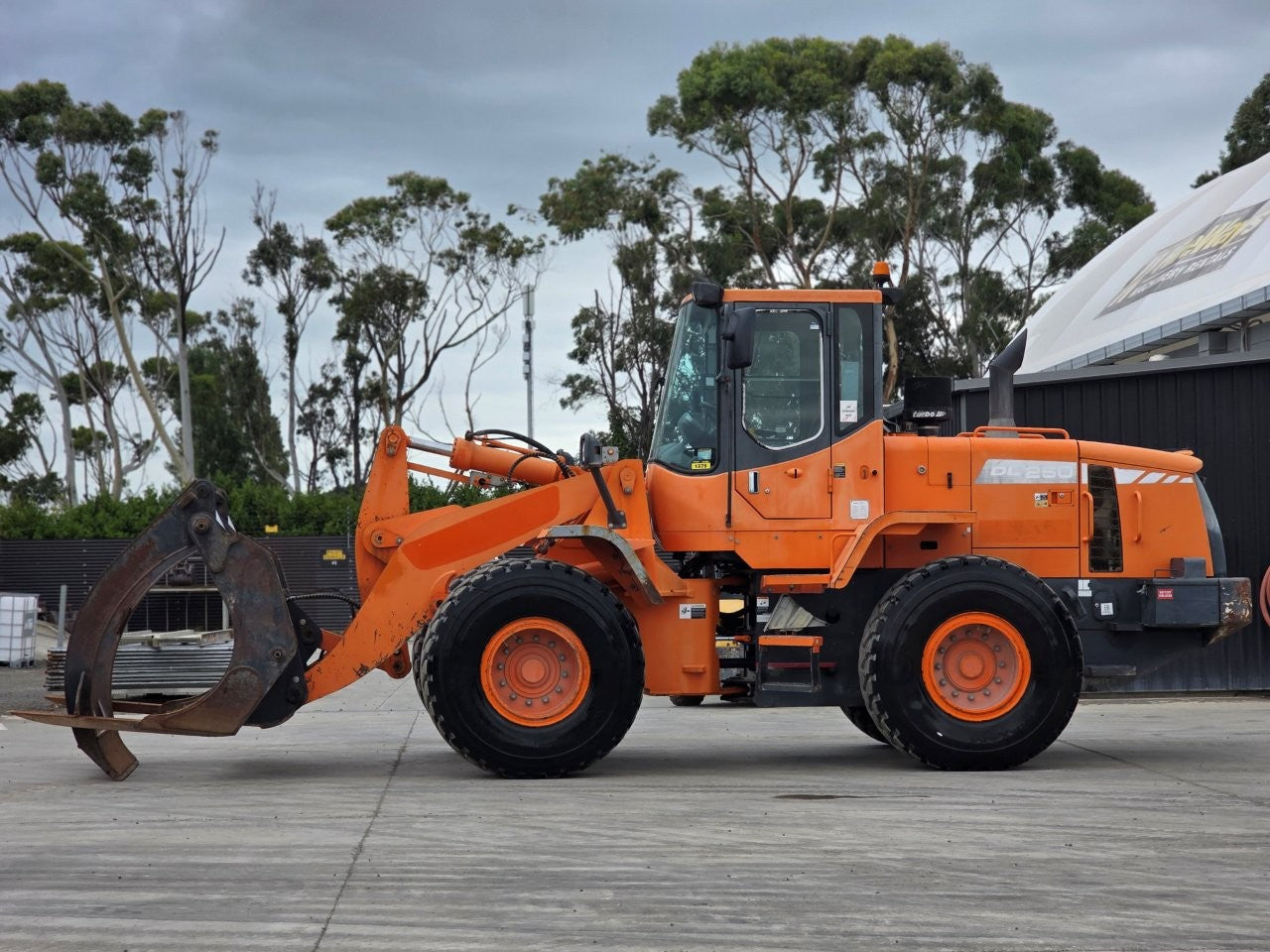 2014 Doosan DL250 Loader