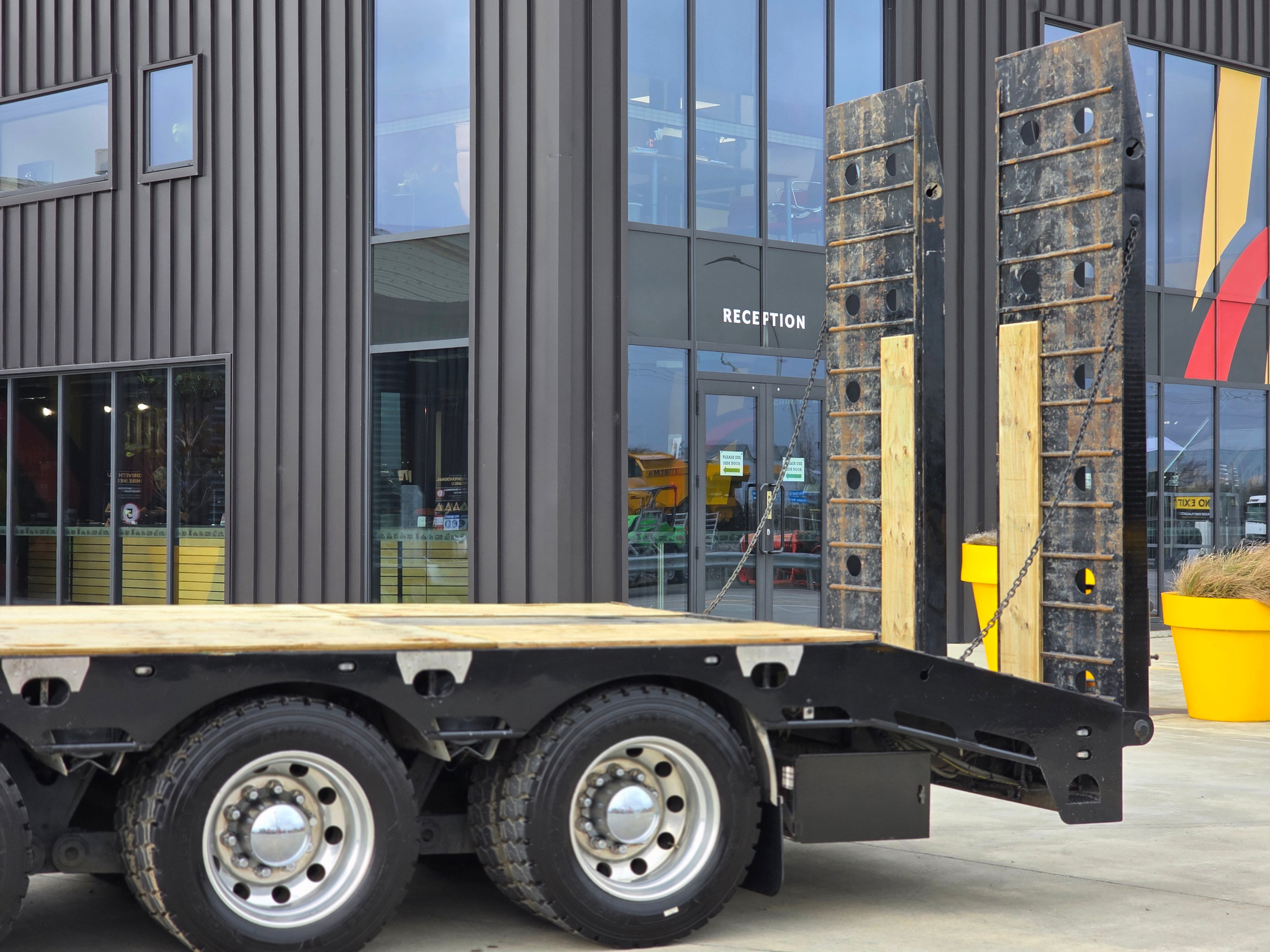 2020 Kenworth T360 10x6 Rigid Transporter