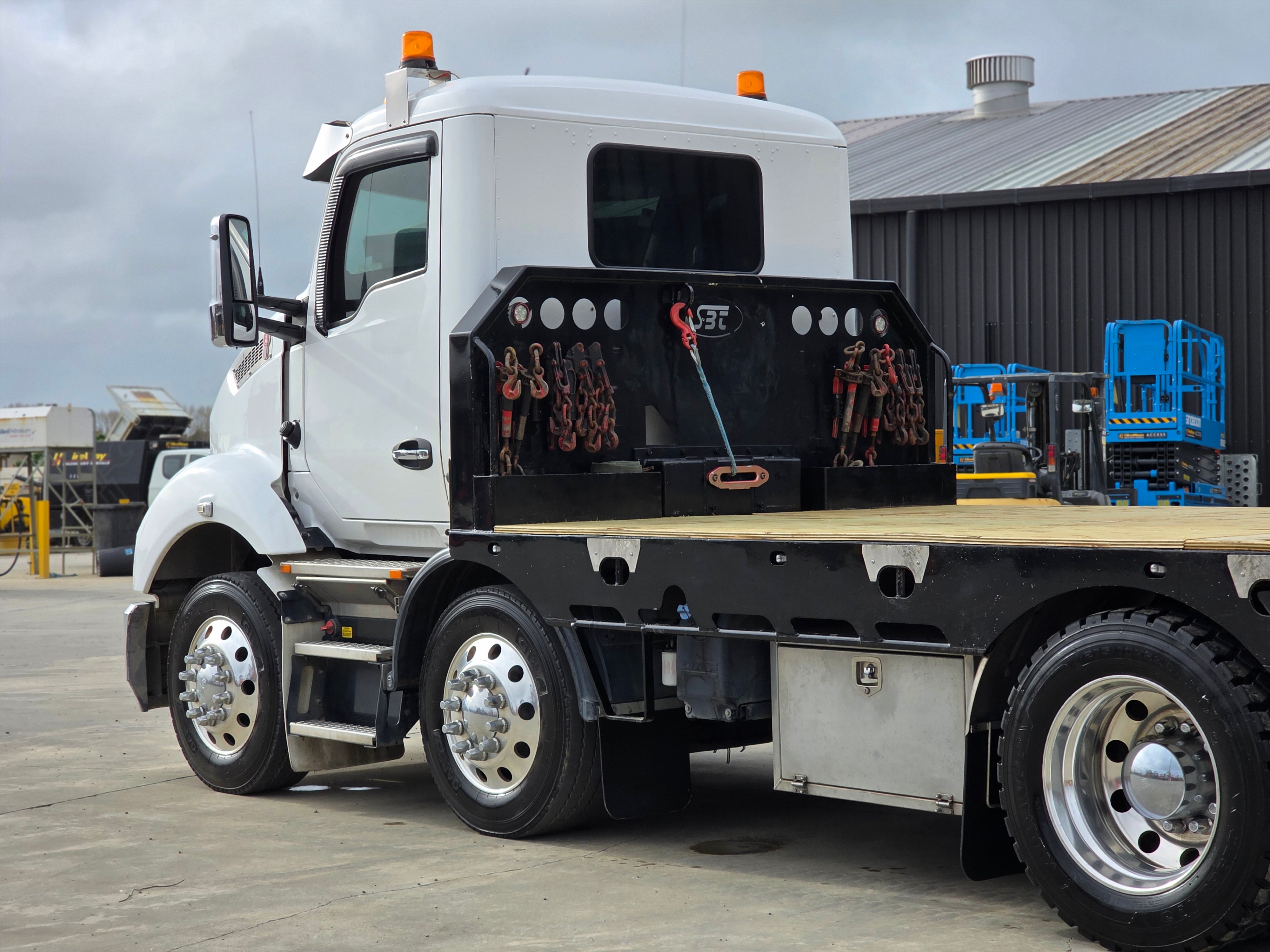 2020 Kenworth T360 10x6 Rigid Transporter