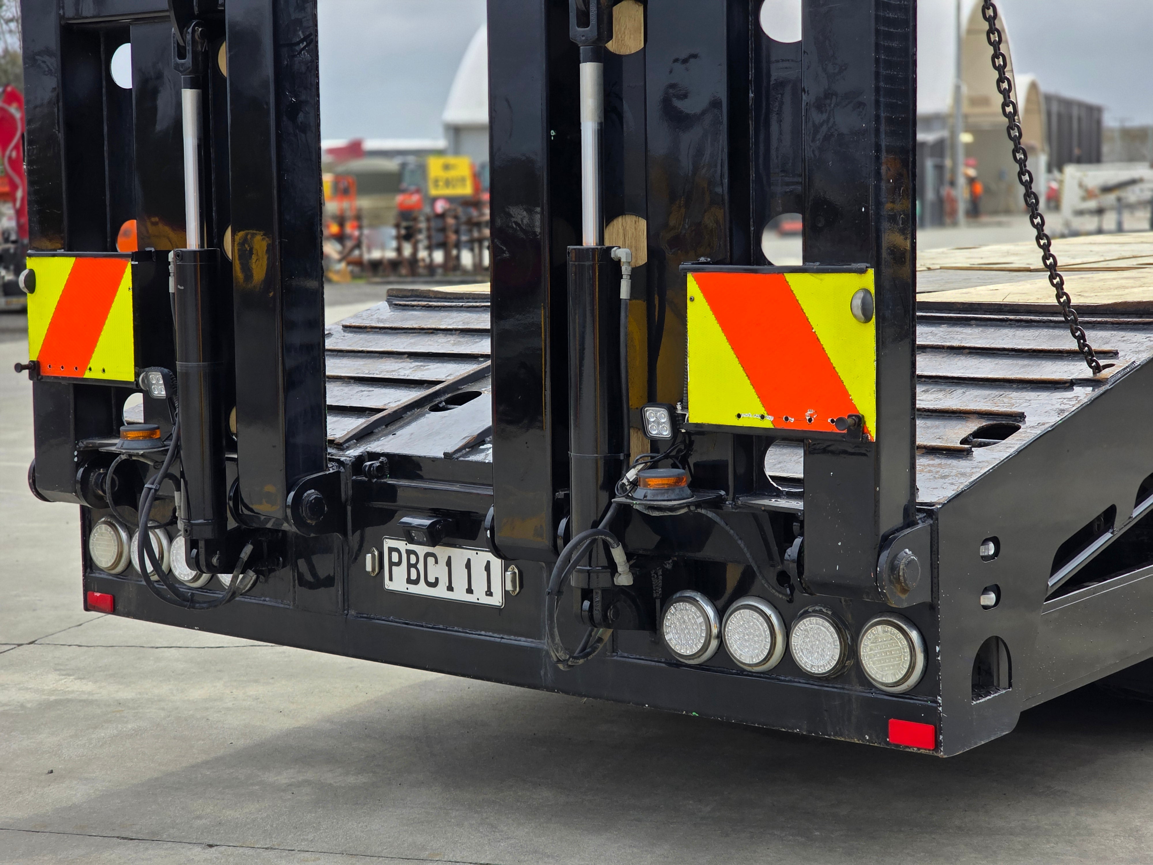 2020 Kenworth T360 10x6 Rigid Transporter