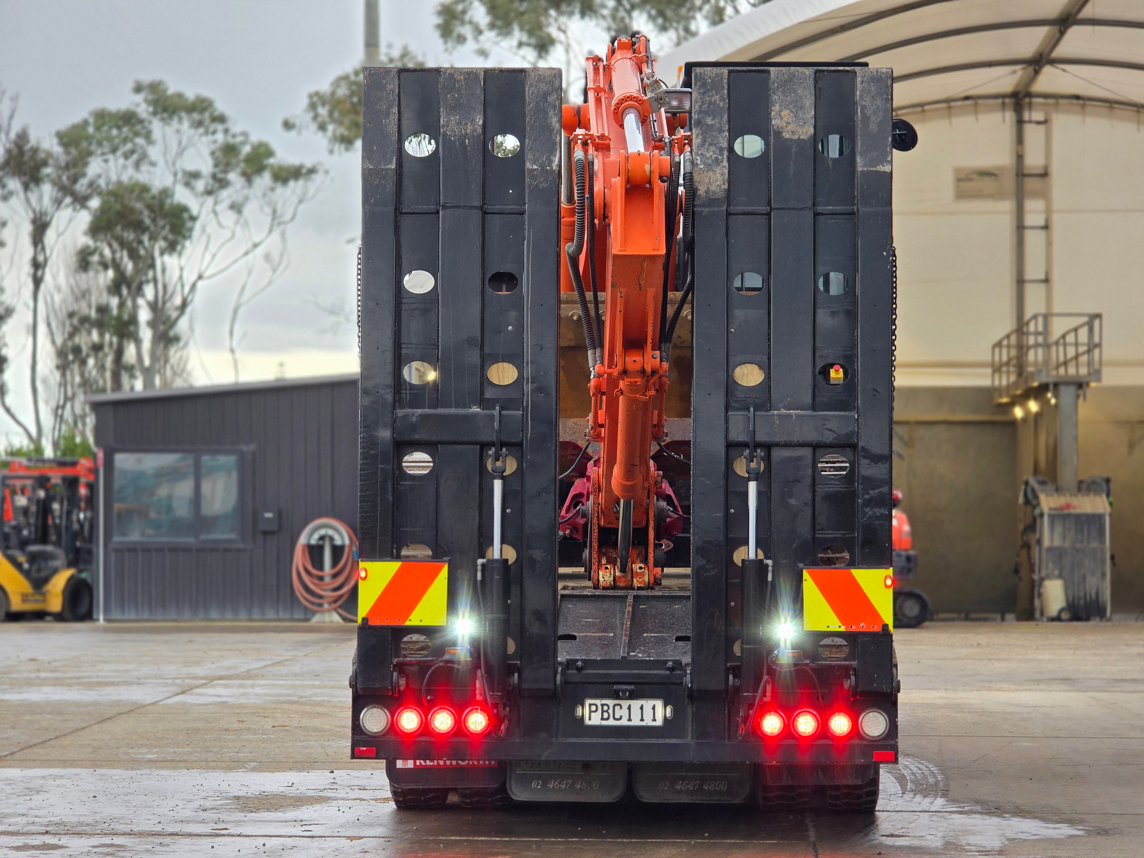 2020 Kenworth T360 10x6 Rigid Transporter