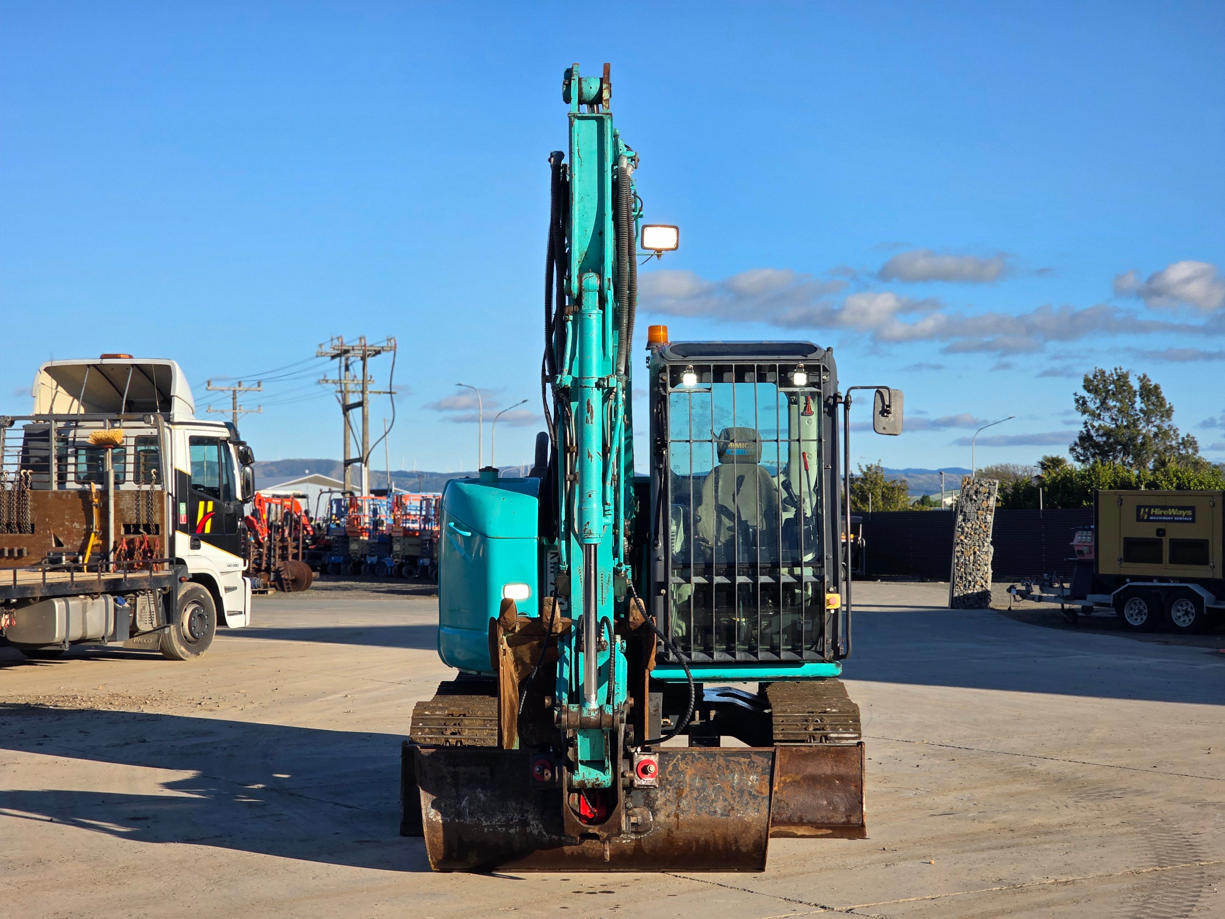 2017 Kobelco SK75SR Excavator
