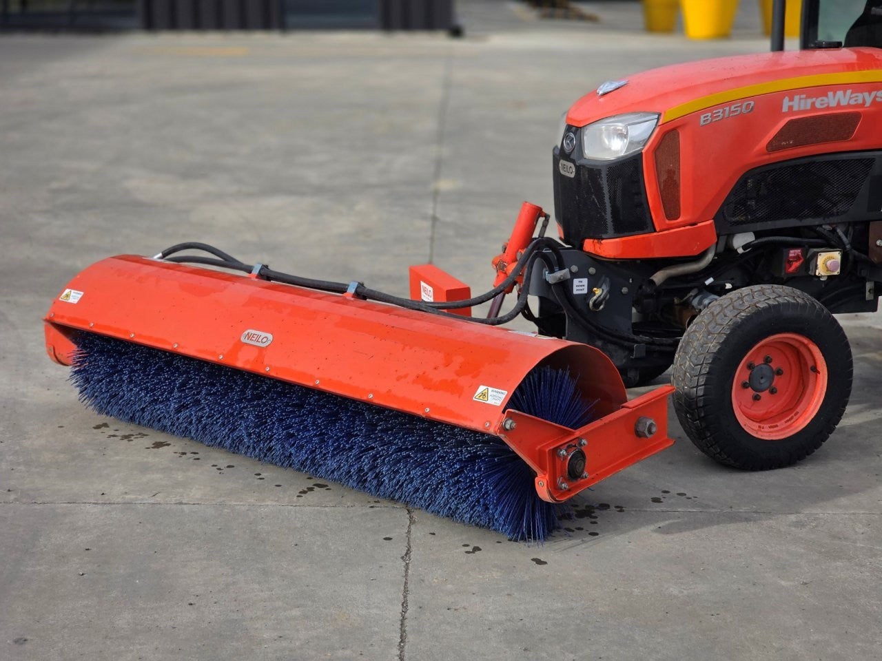 2020 Neilo B3150 Cabin Tractor Broom