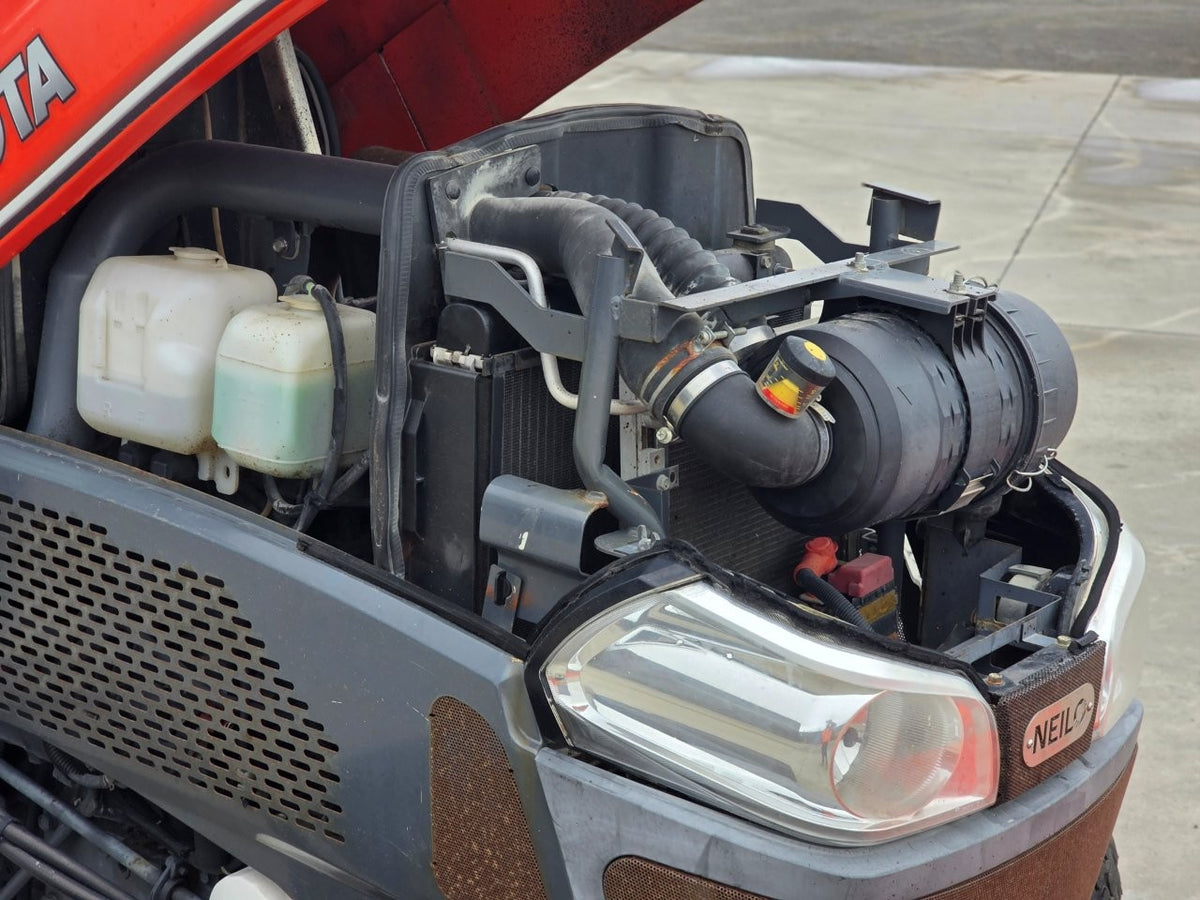 2021 Neilo L5740 Tractor Broom
