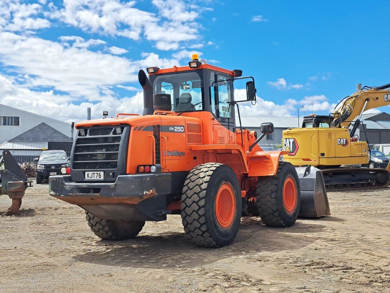 2011 Doosan DL250 Loader