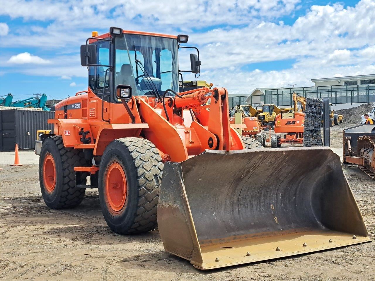 2011 Doosan DL250 Loader