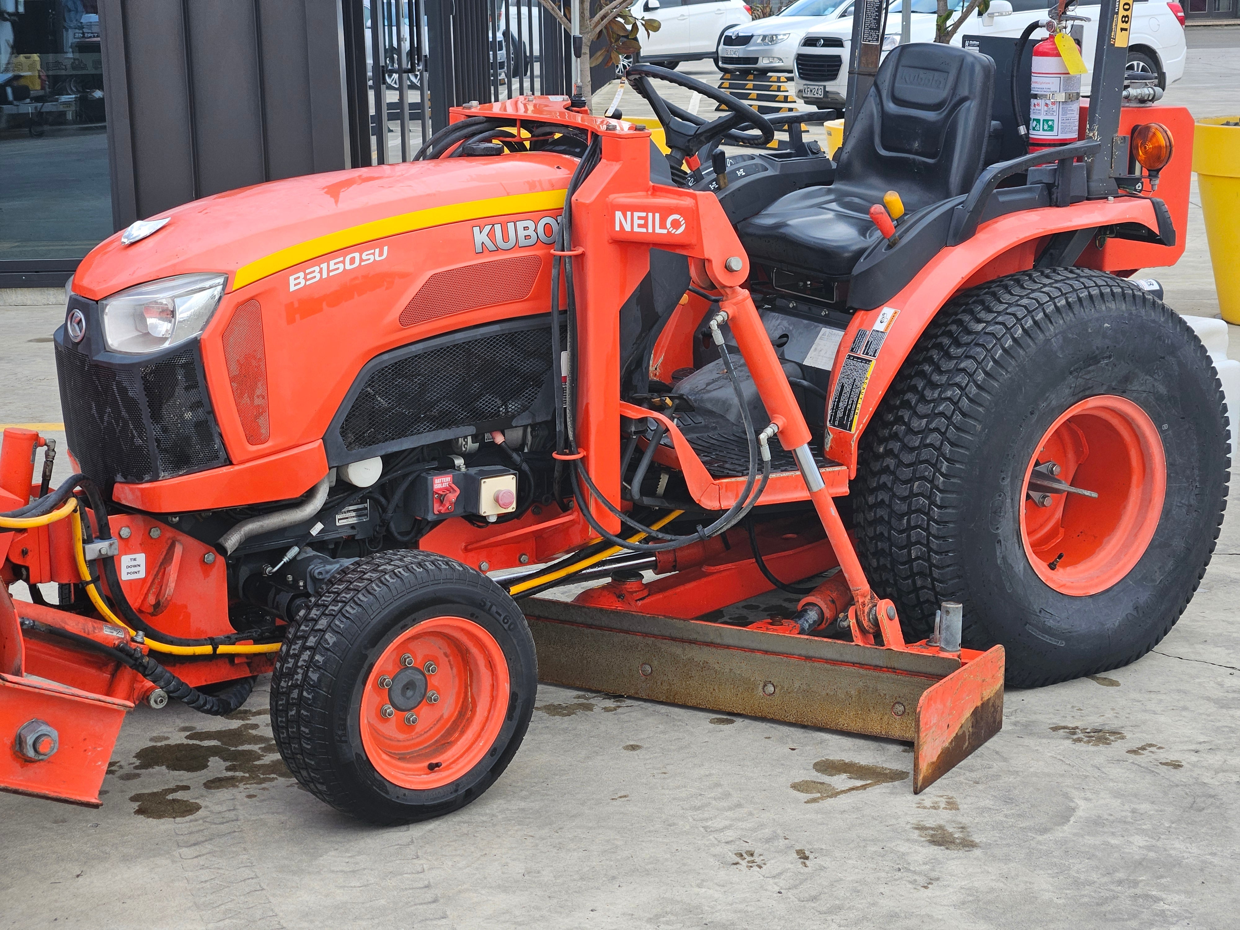 2020 Neilo B3150 Tractor Grader / Broom