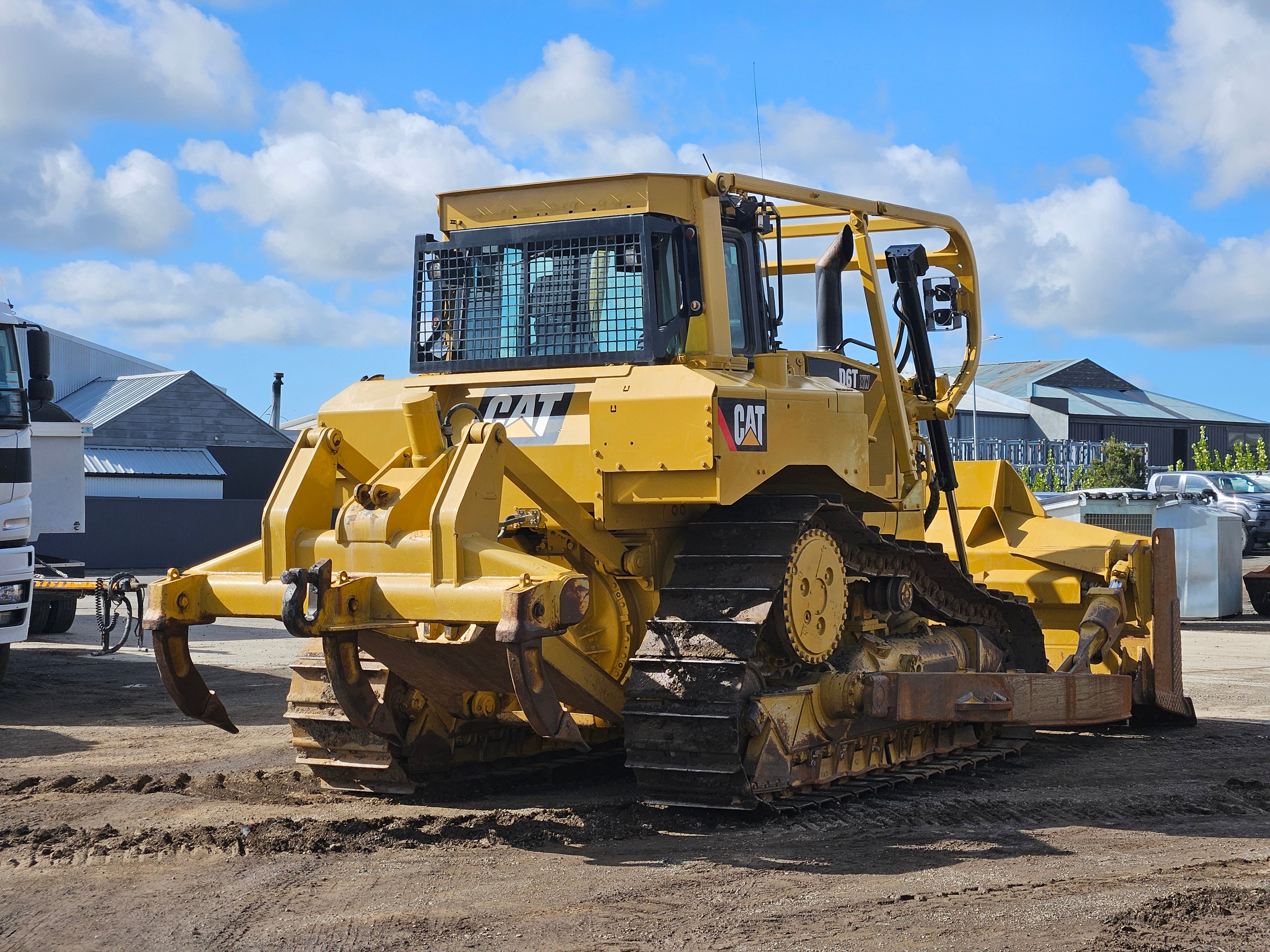 2013 CAT D6T XW Bulldozer