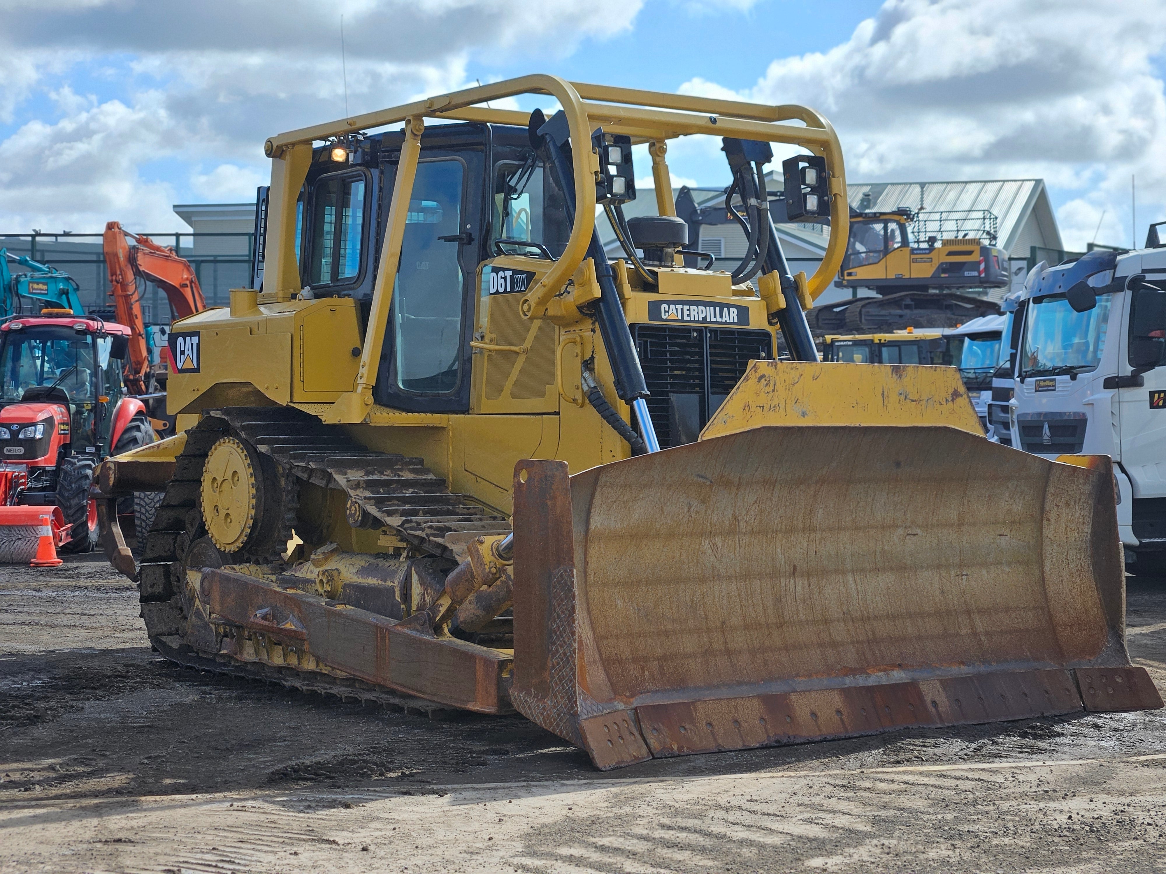 2013 CAT D6T XW Bulldozer