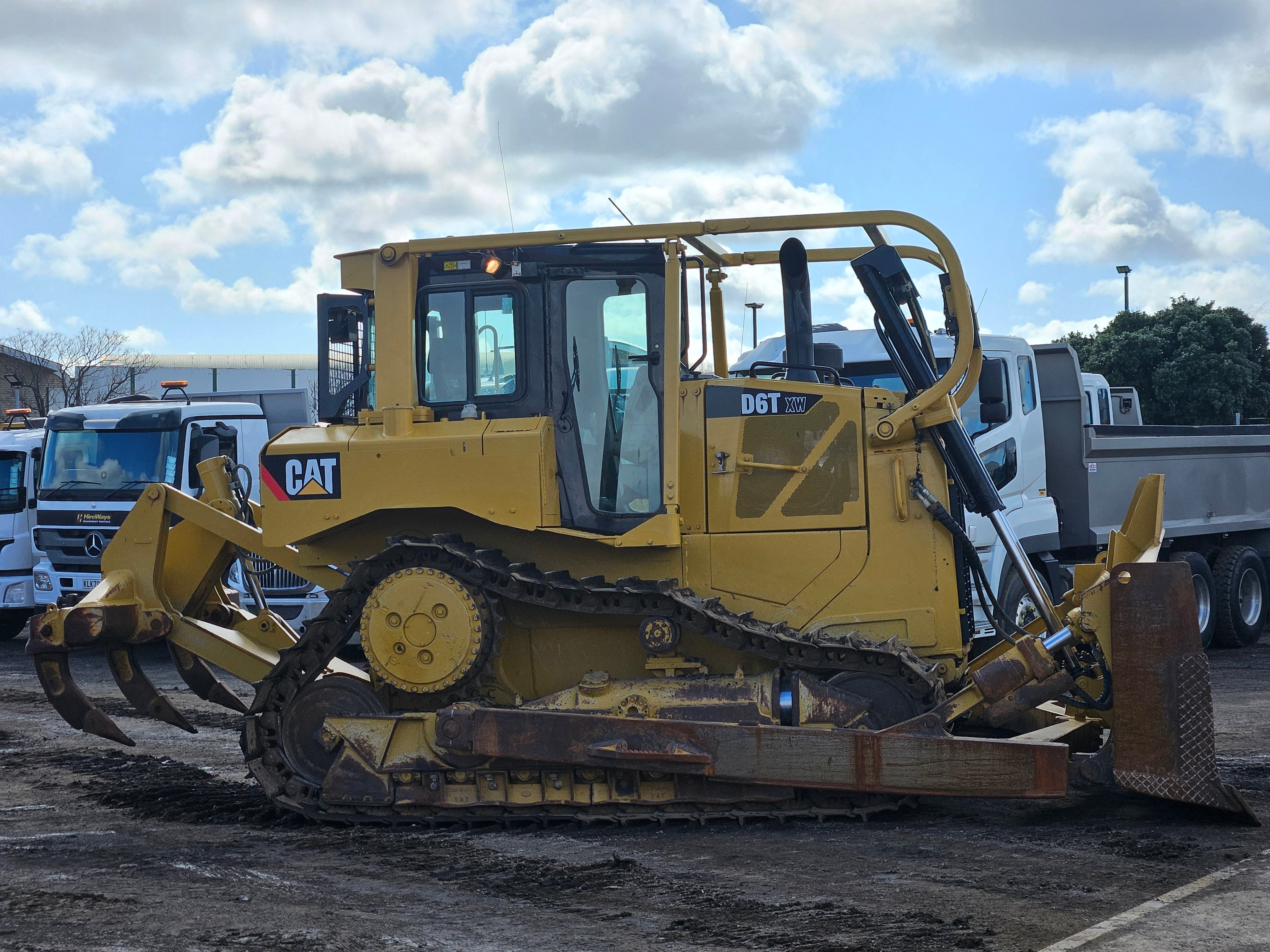 2013 CAT D6T XW Bulldozer