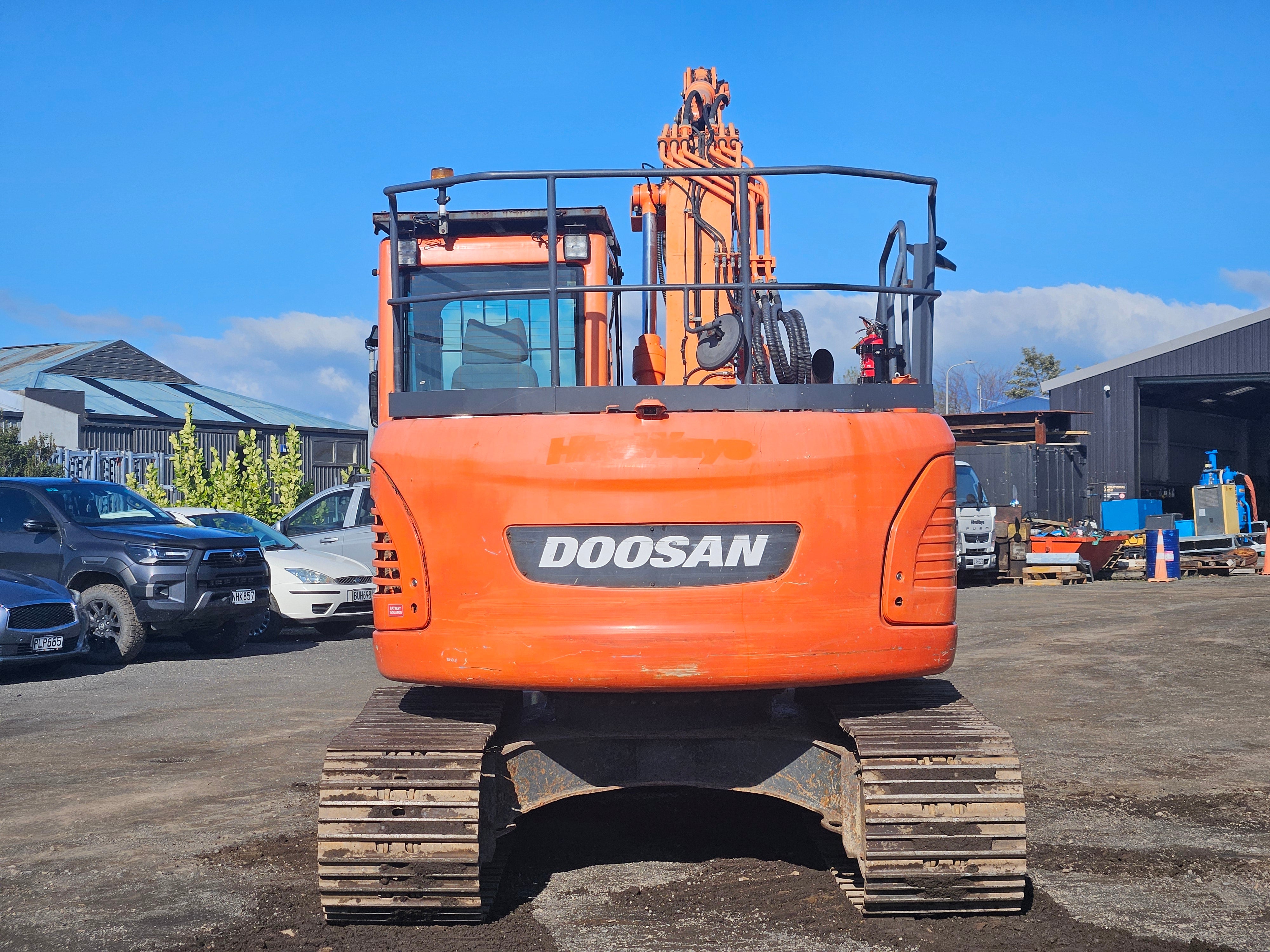 2015 Doosan DX140LCR Excavator