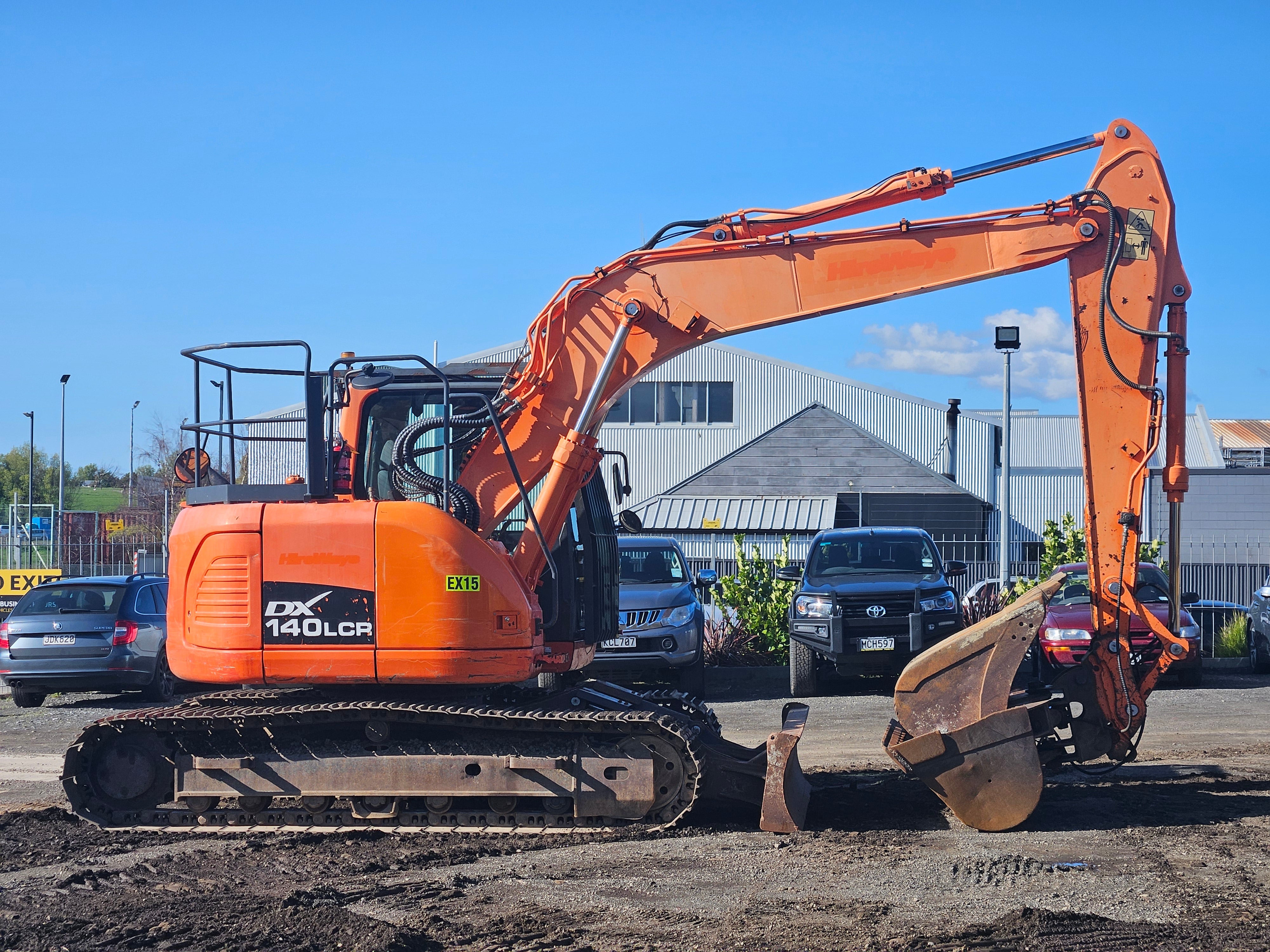 2015 Doosan DX140LCR Excavator