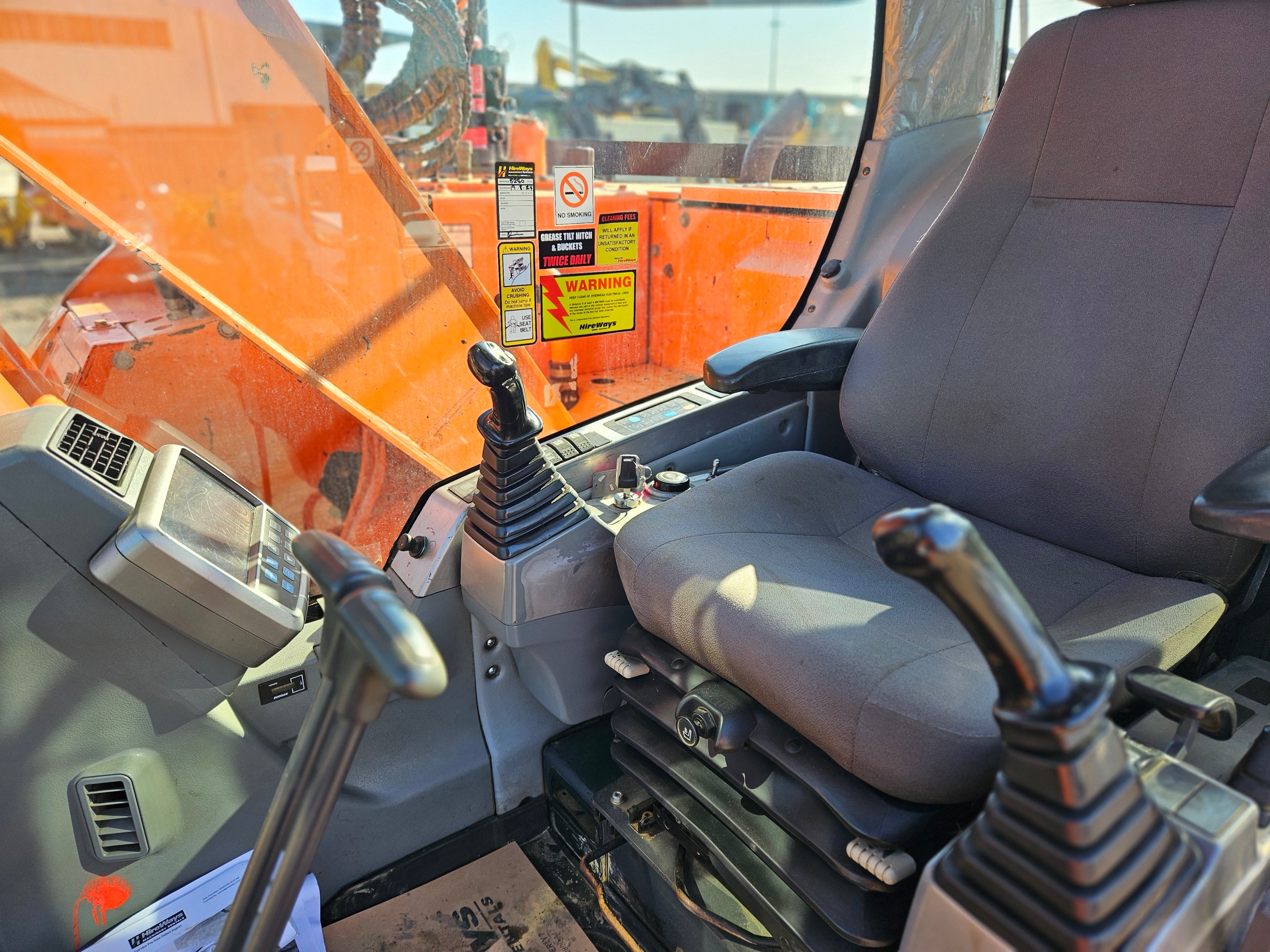 2015 Doosan DX140LCR Excavator