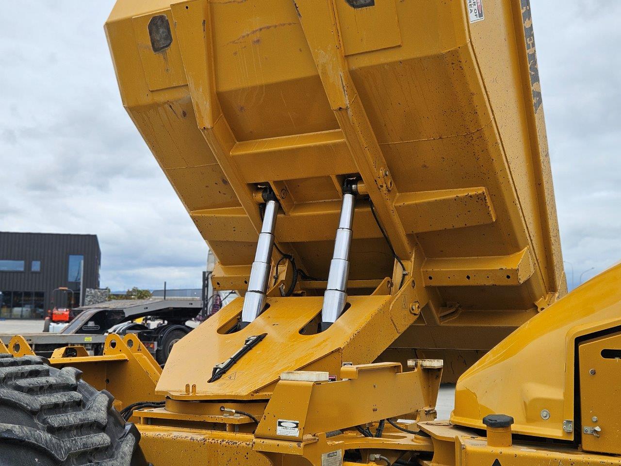 2015 Hydrema 912HM Swivel Tip Dump Truck