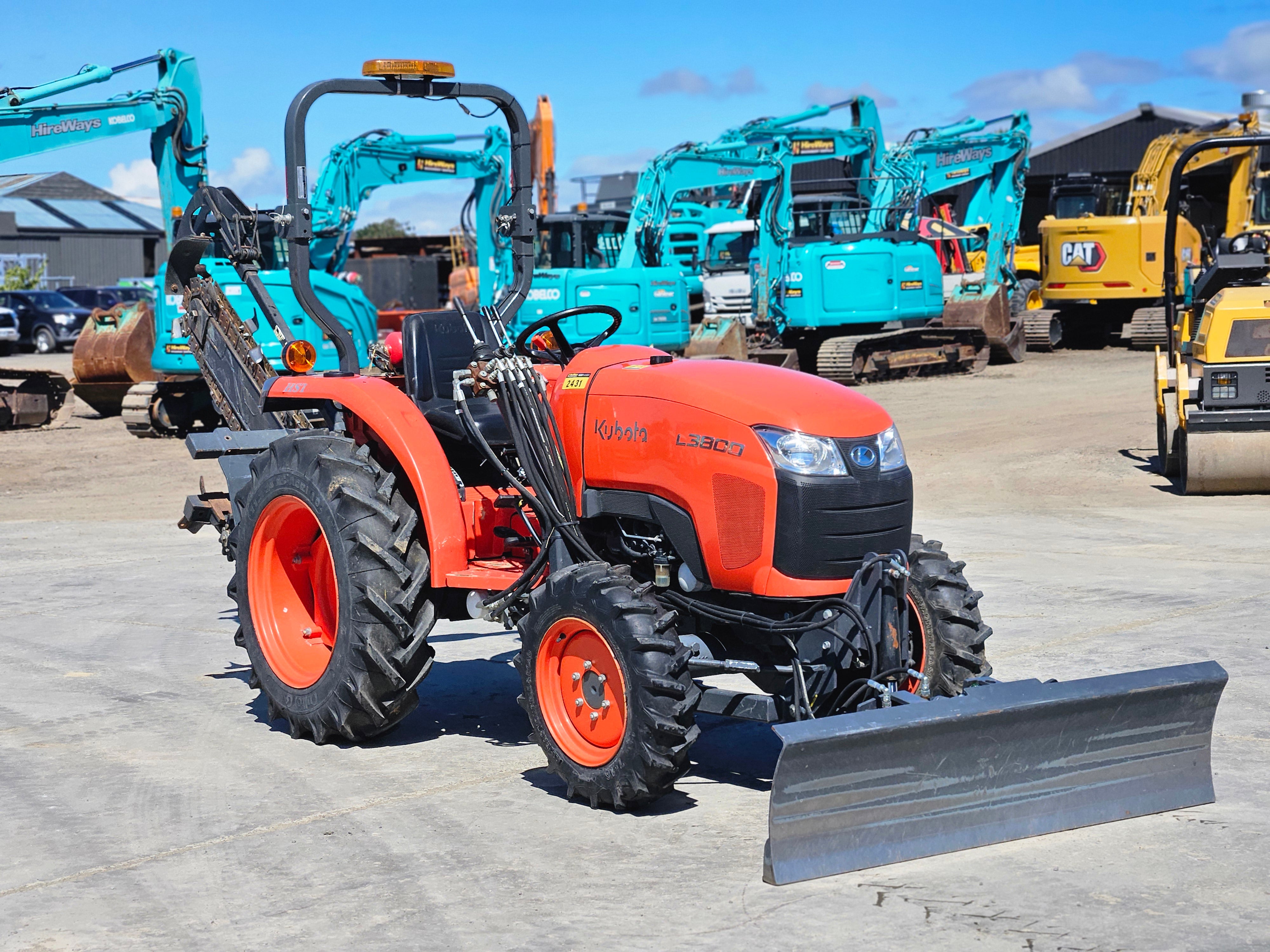 Kubota L3800D Trencher