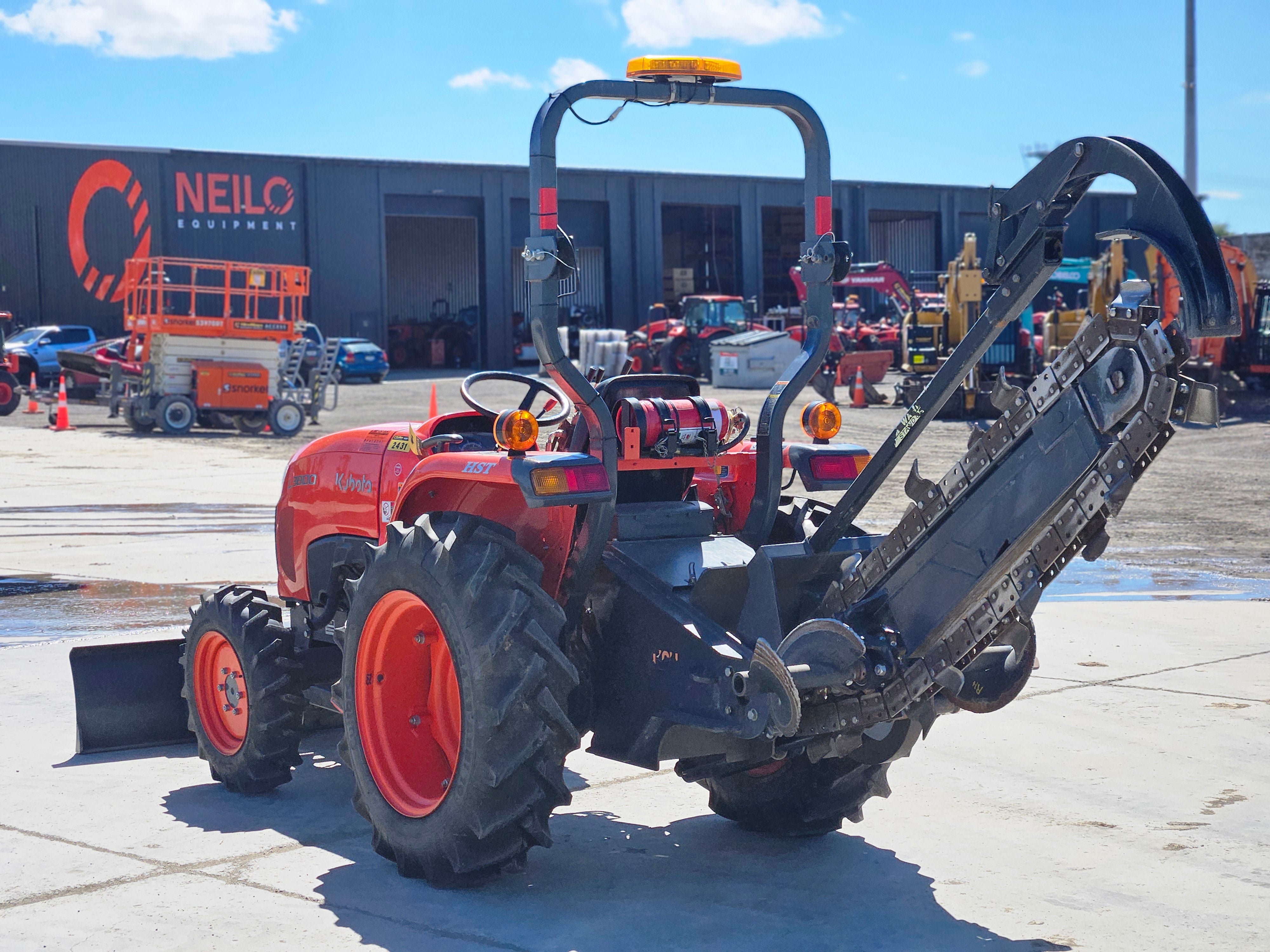 Kubota L3800D Trencher