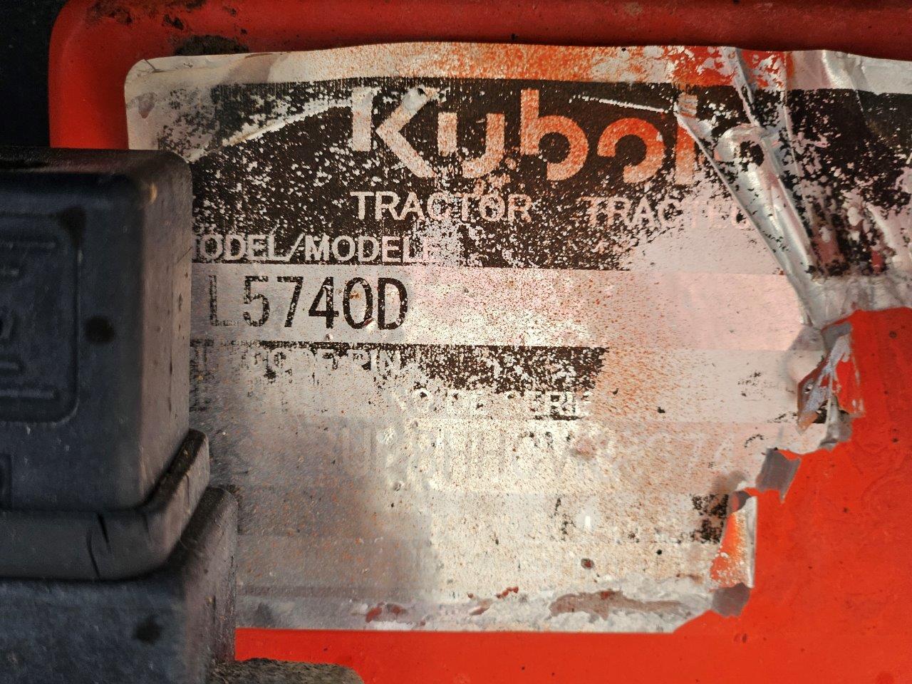 2019 Kubota L5740D Neilo Broom