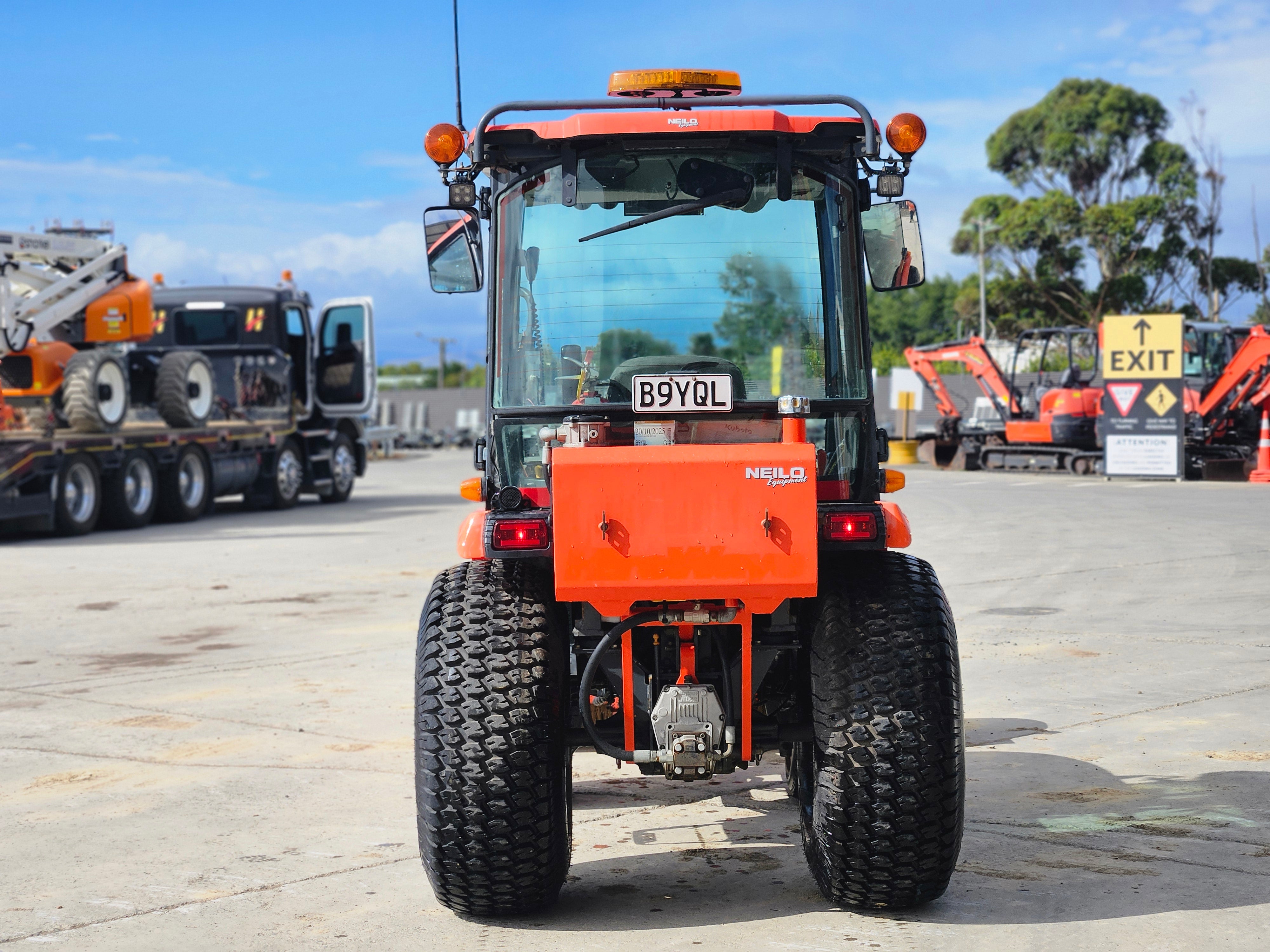 2019 Kubota B3150 Neilo Broom