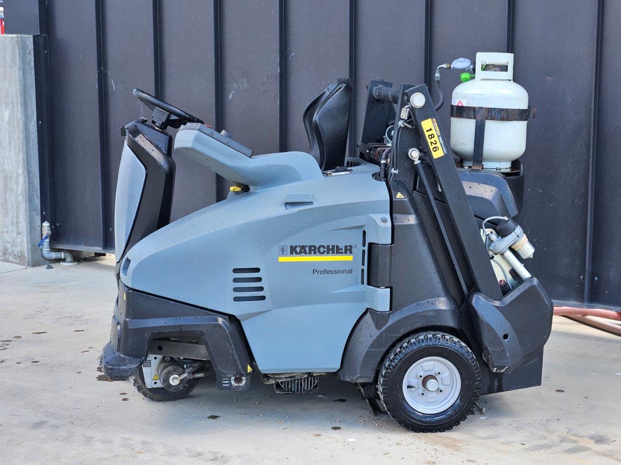 2021 Karcher KM 105/110 R Bp Vacuum Sweeper