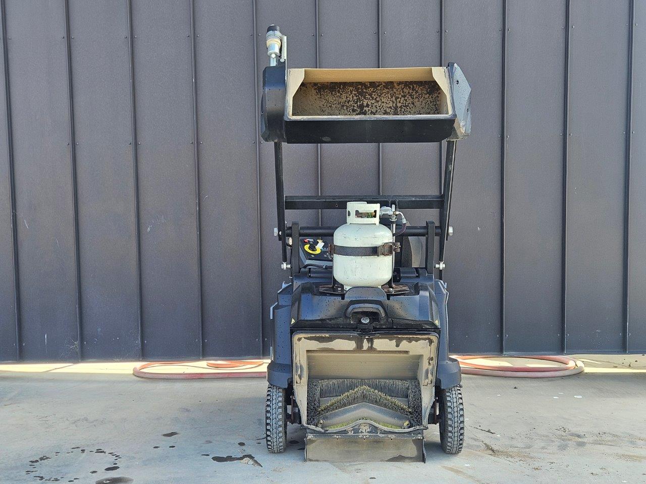 2021 Karcher KM 105/110 R Bp Vacuum Sweeper