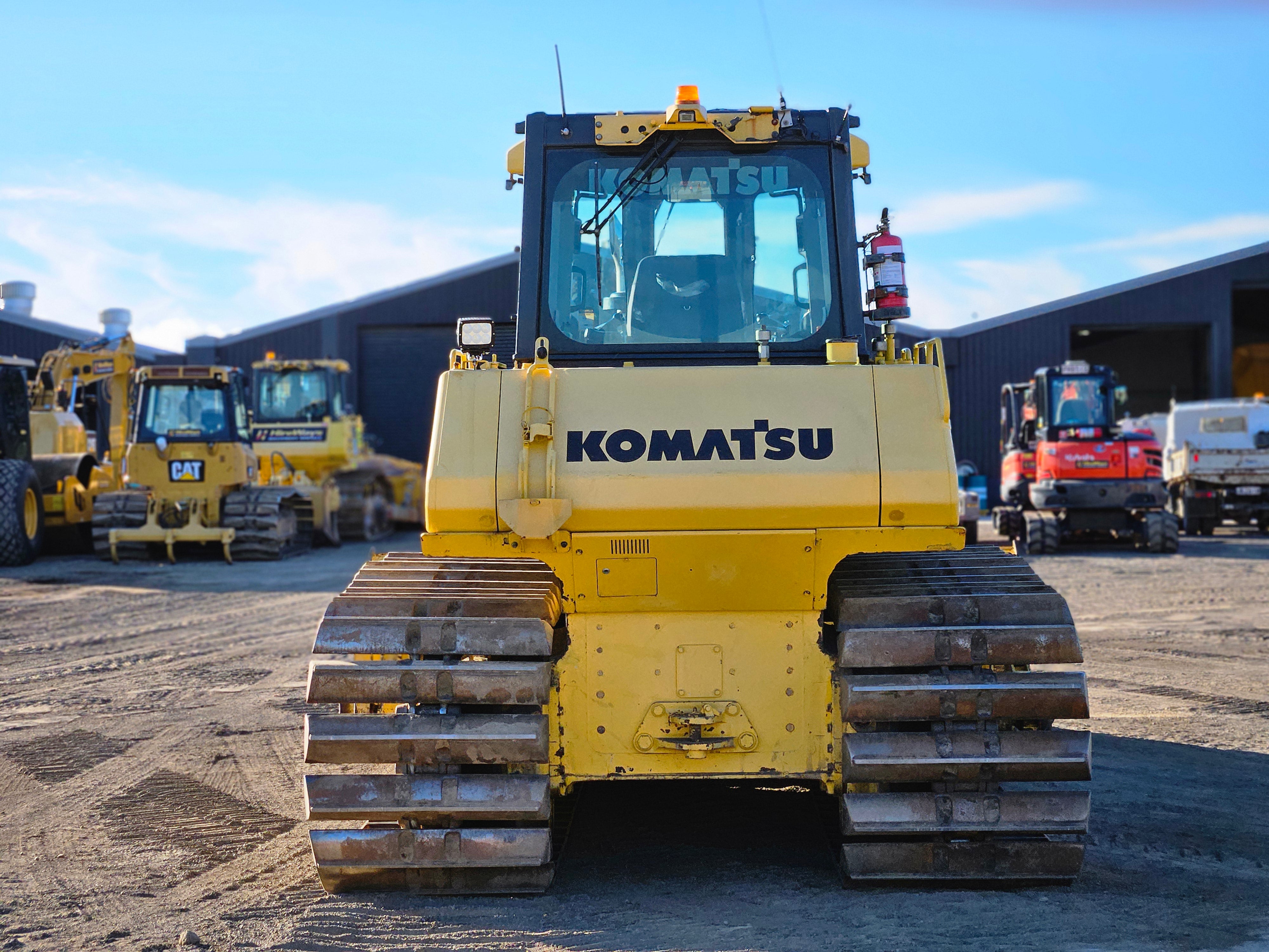 2018 Komatsu D65PX-18 Bulldozer